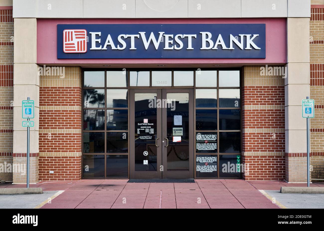 Houston, Texas USA 11-26-2020: East West Bank front entrance in Houston,  TX. Financial institution founded to service the American Chinese community  Stock Photo - Alamy