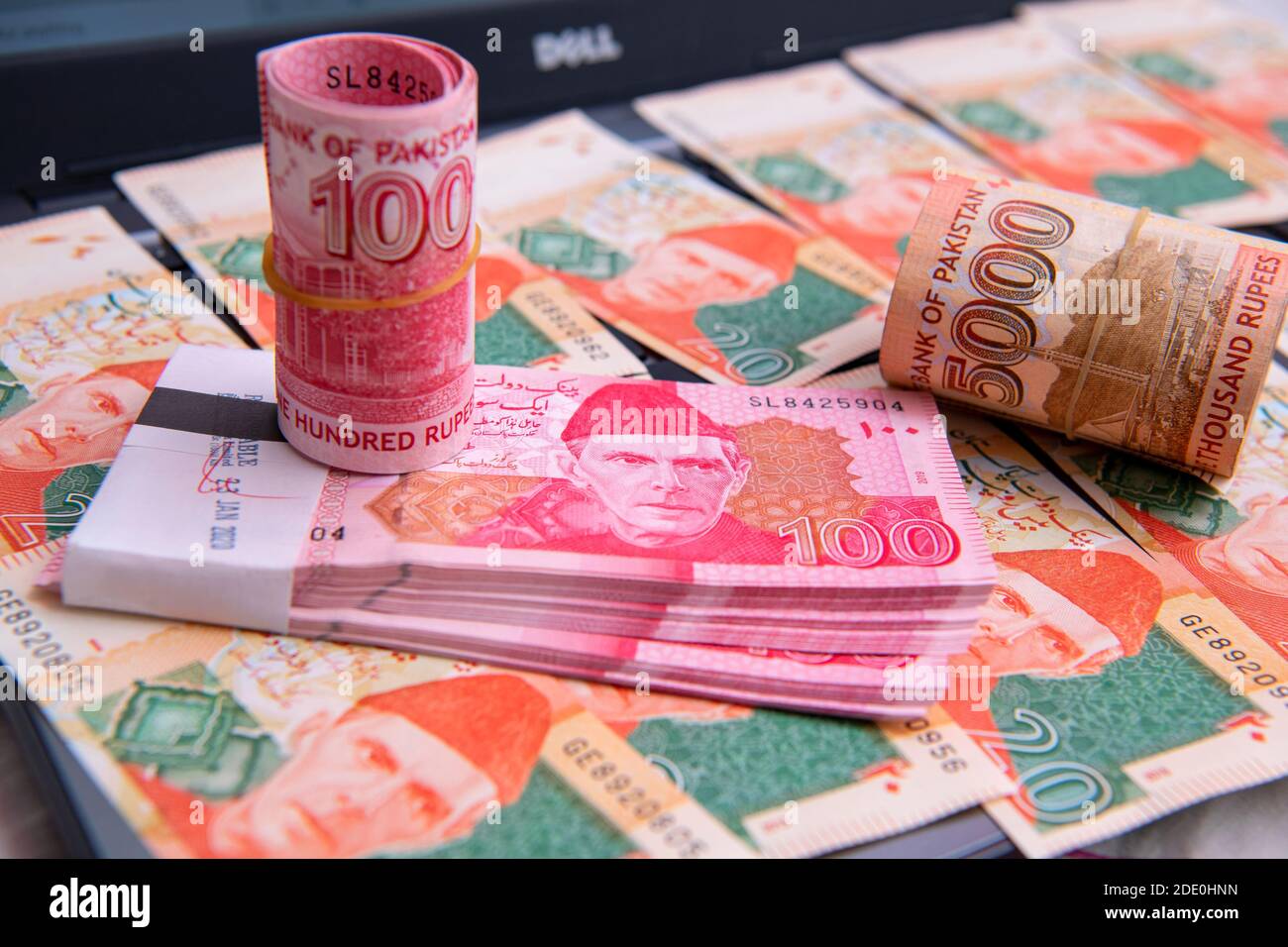 Pakistani money hi-res stock photography and images - Page 9 - Alamy