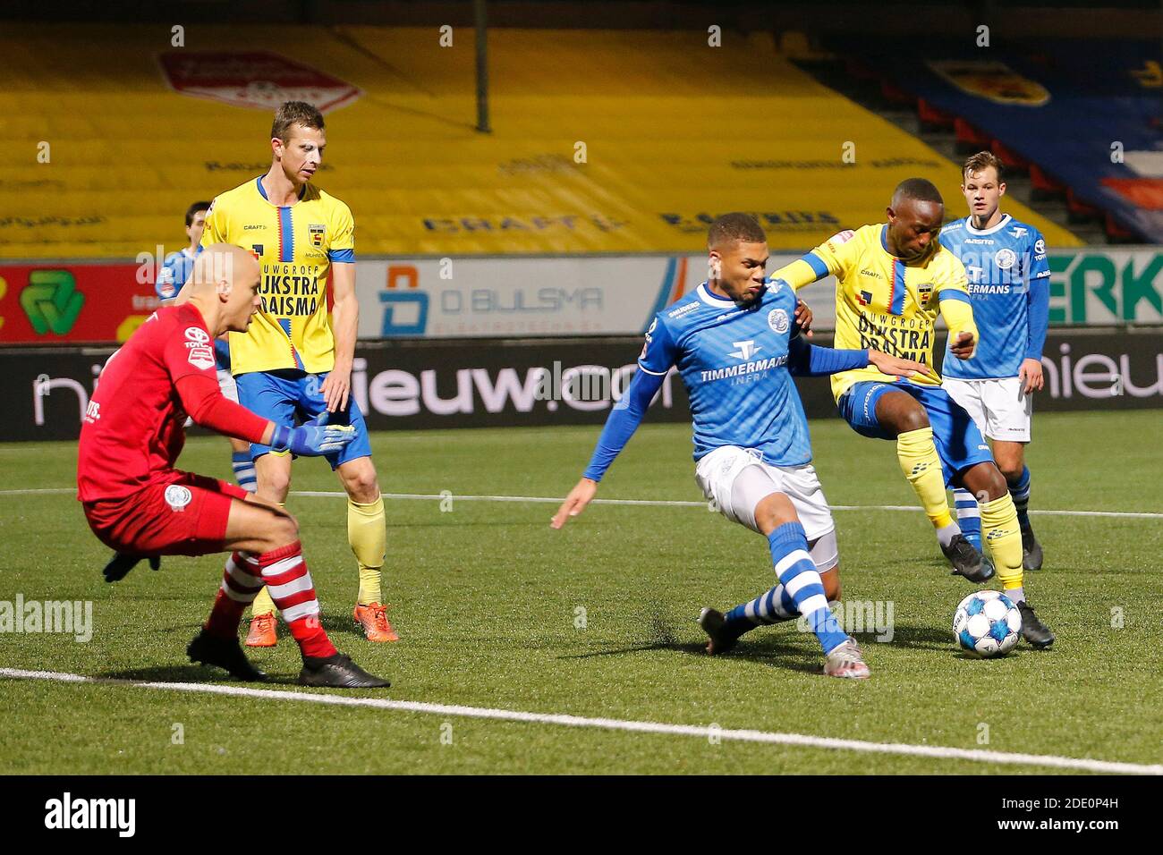 Cambuur Leeuwarden Goalkeeper High Resolution Stock Photography And Images Alamy