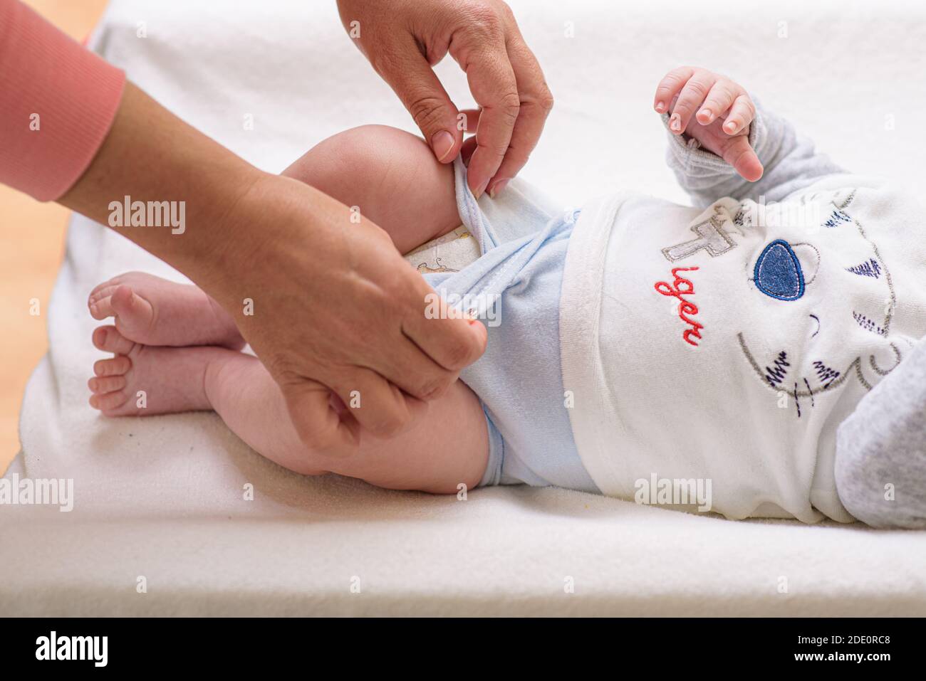 Changing diaper toddler girl hires stock photography and images Alamy