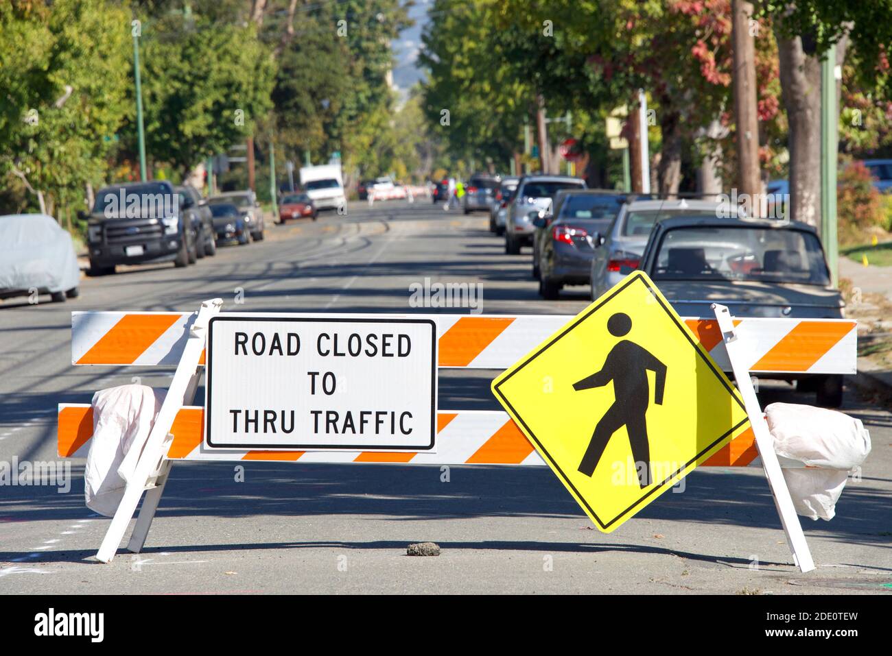 Street sign, Road Closed to thru traffic. Slow streets program during covid 19 coronavirus pandemic lockdown Stock Photo