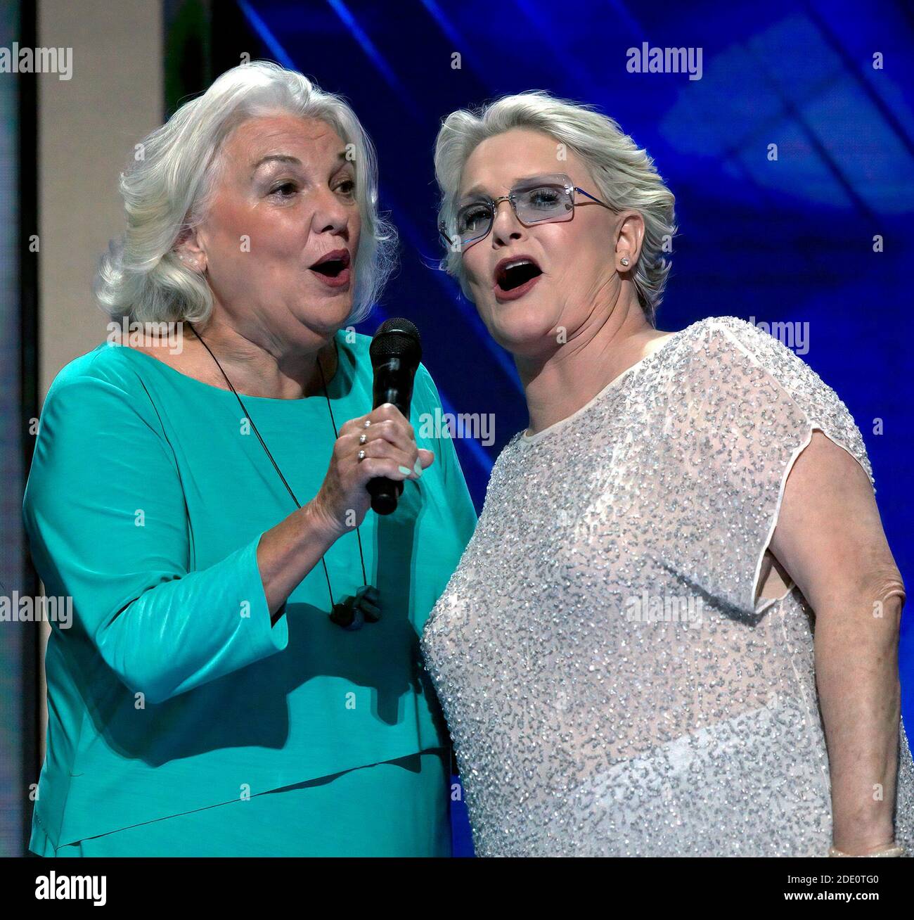 Philadelphia, Pennsylvania, USA, July 27, 2016 L-R actresses Tyne Daly and Sharon Gless, perform “What the World Needs Now” in honor of the victims killed in the Pulse nightclub mass shooting in Orlando on the third day of the Democratic National Convention in the Wells Fargo Arena Stock Photo