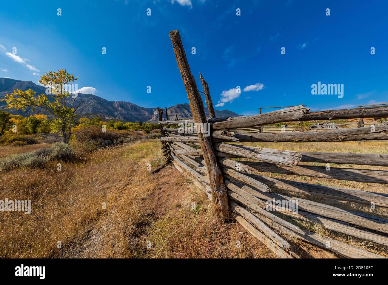 Corral at the historic Ewing-Snell Ranch at Bighorn Canyon National ...