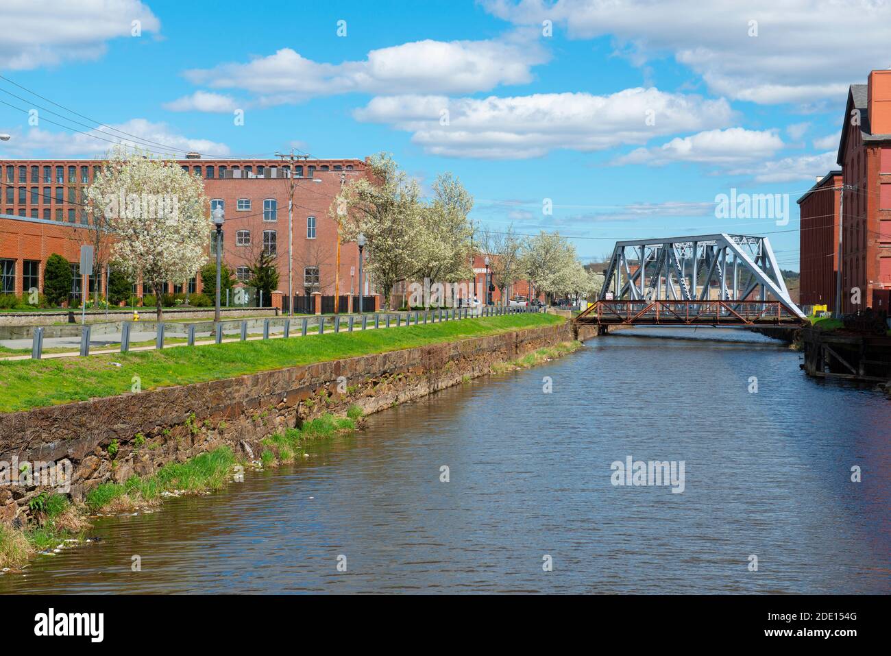 Historic Pemberton Mill Bridge On The Merrimack River North Canal At Lawrence Heritage State 