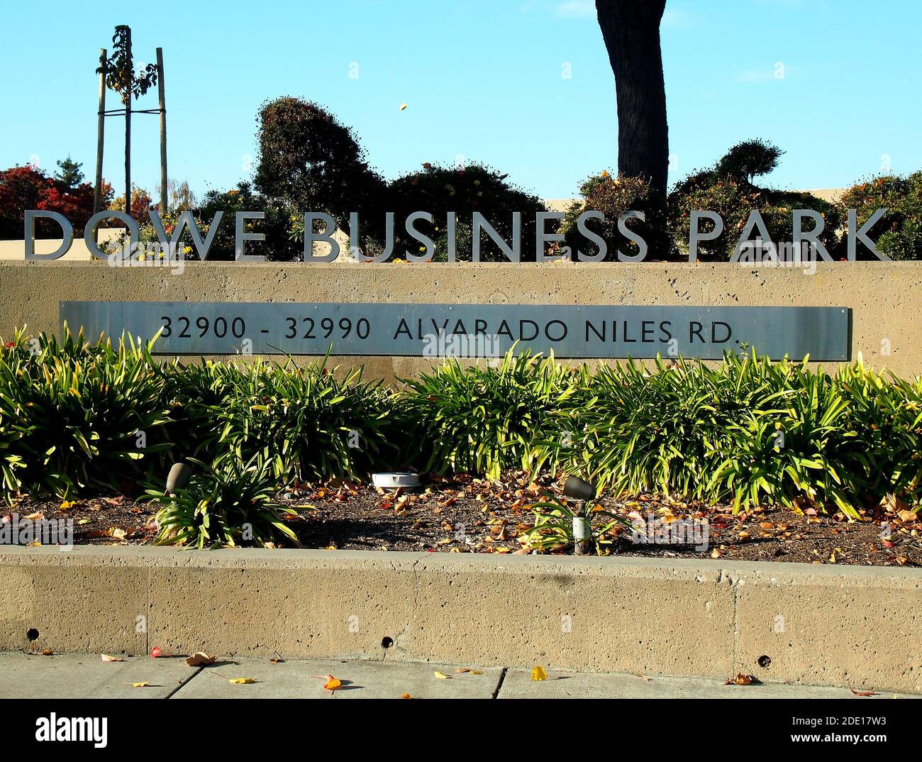 Dowe Business Park sign along Alvarado Niles Blvd in Union City California Stock Photo