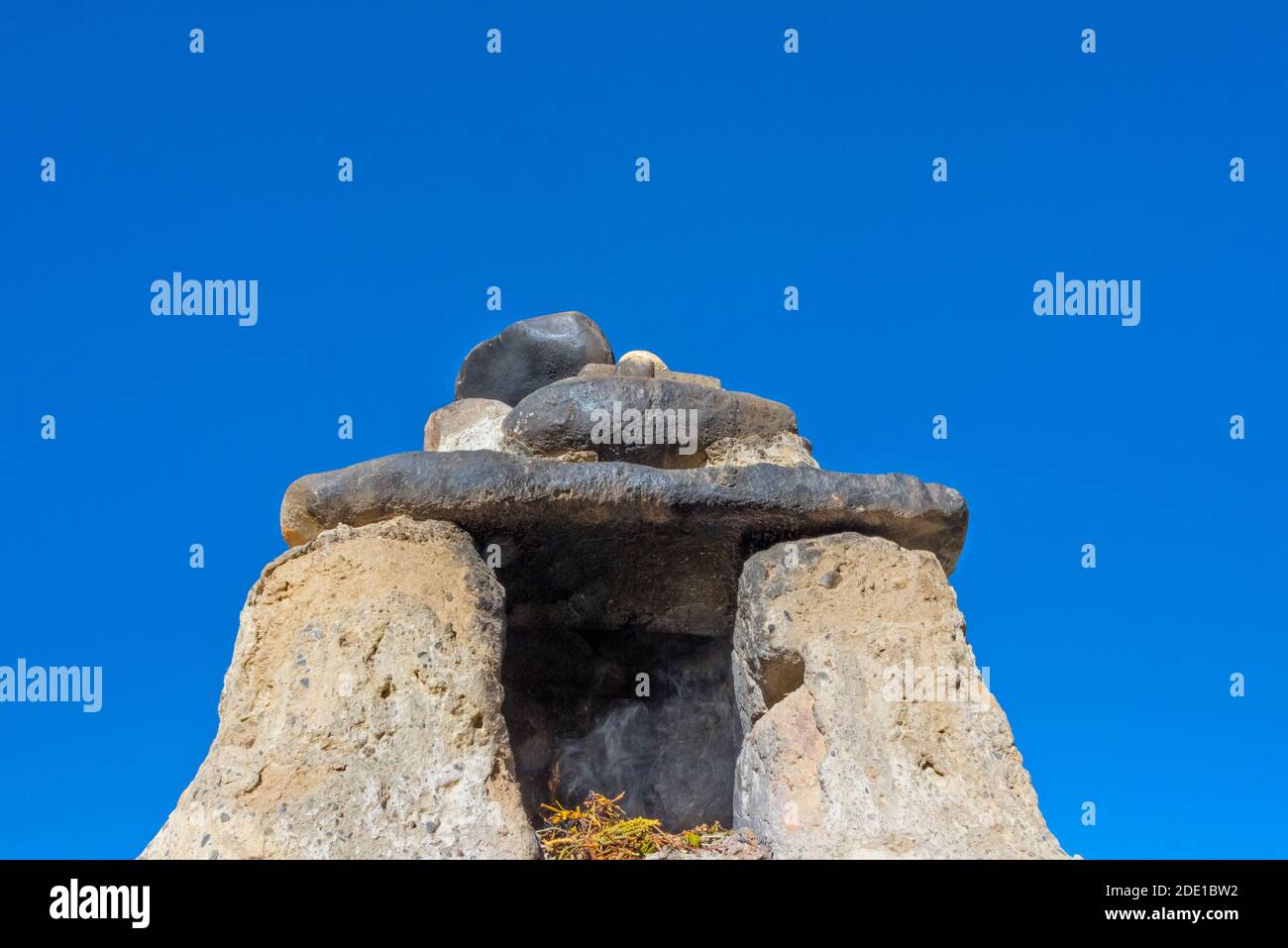 Juniper incense burner on Tibetan Plateau, Shigatse Prefecture, Tibet, China Stock Photo