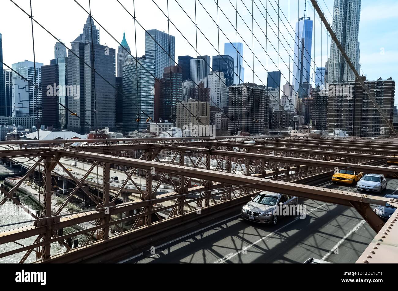 Brooklyn Bridge that connects Brooklyn and Manhattan. New York, USA
