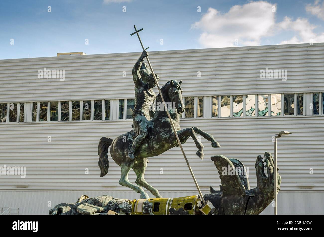 Killing slaying dragon hires stock photography and images Alamy