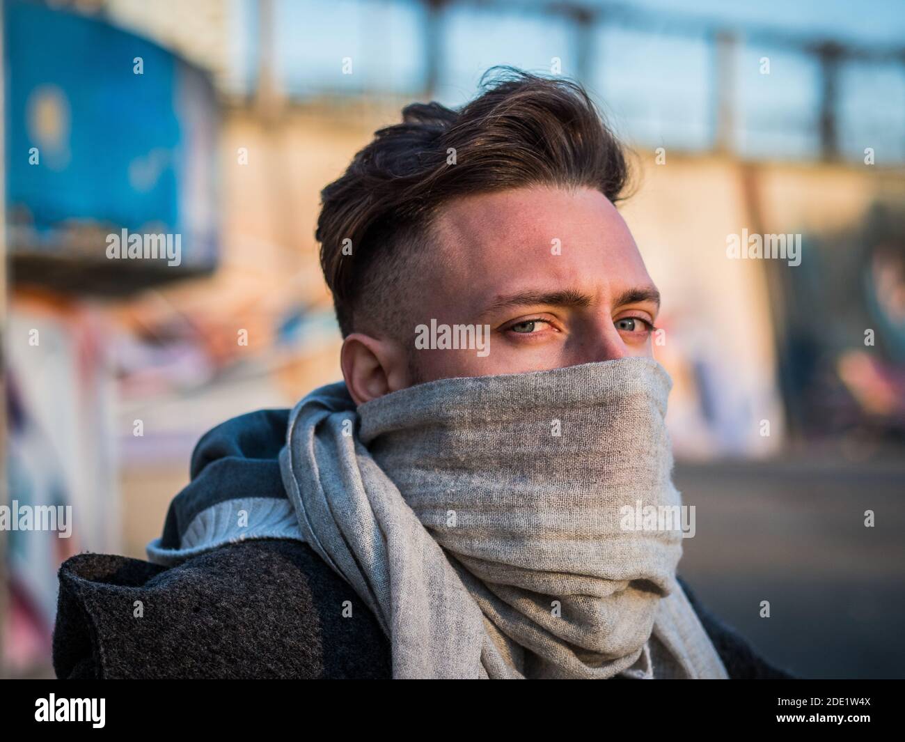 Scarf cover face hi res stock photography and images Alamy