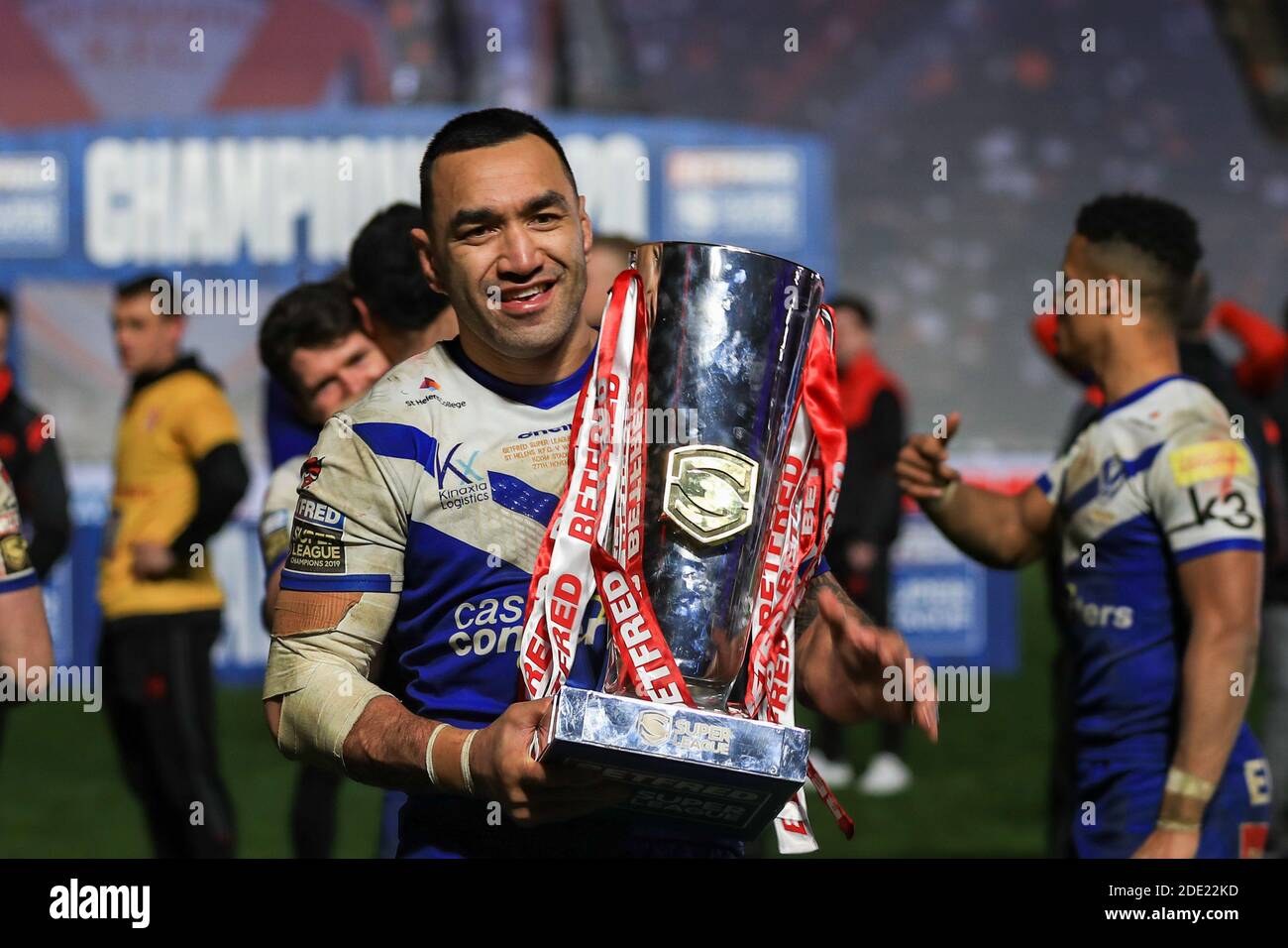 Zeb Taia (11) of St Helens celebrates Stock Photo Alamy