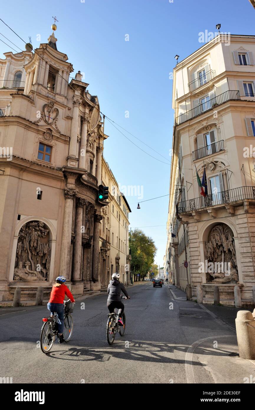Italy, Rome, intersection of Via delle Quattro Fontane and Via del Quirinale, Four Fountains and church of San Carlo alle Quattro Fontane Stock Photo