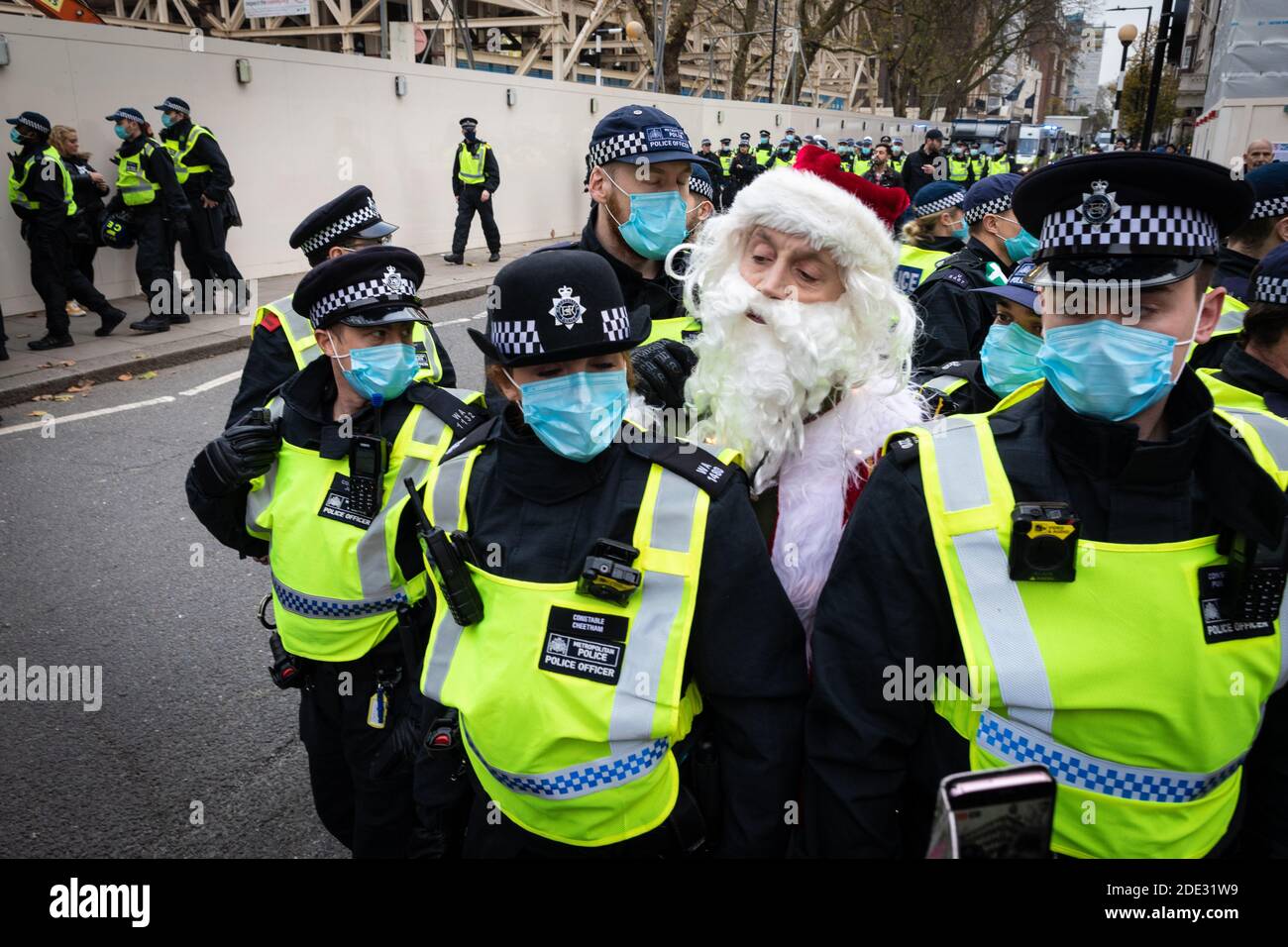 Man being arrested by police hi-res stock photography and images - Alamy