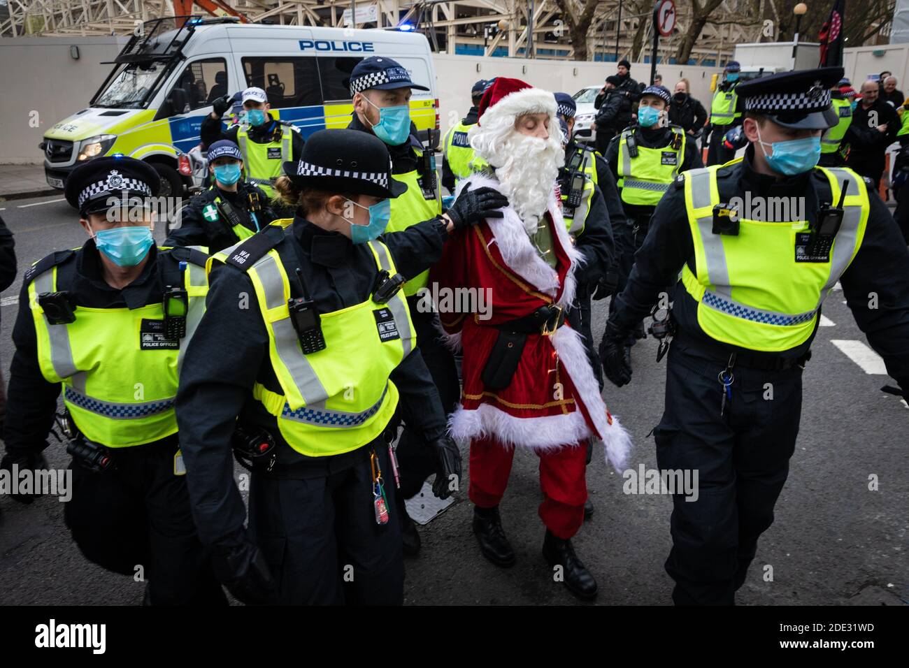 Man being arrested by police hi-res stock photography and images - Alamy
