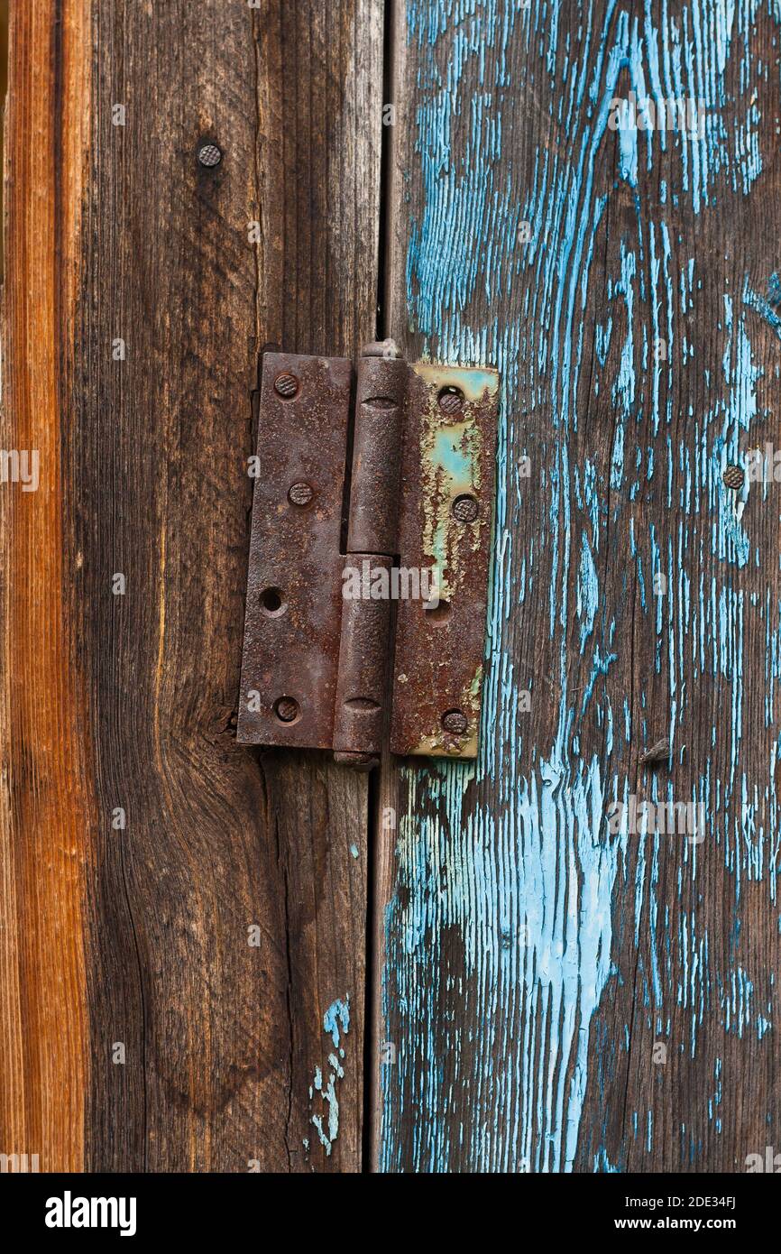 Old rusty door hinge Stock Photo Alamy