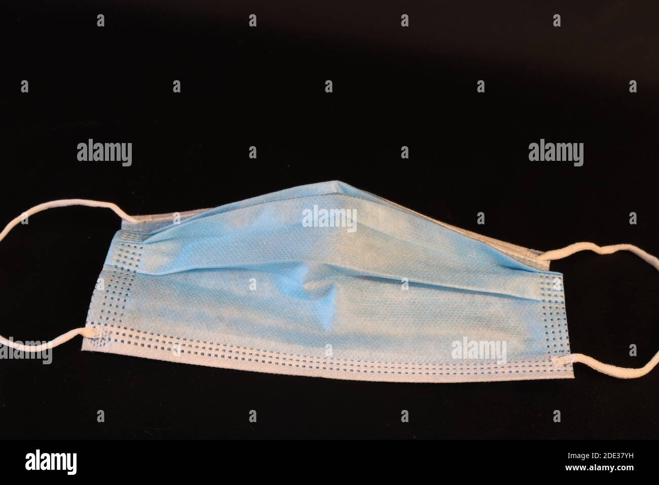Black cloth mask hi-res stock photography and images - Alamy