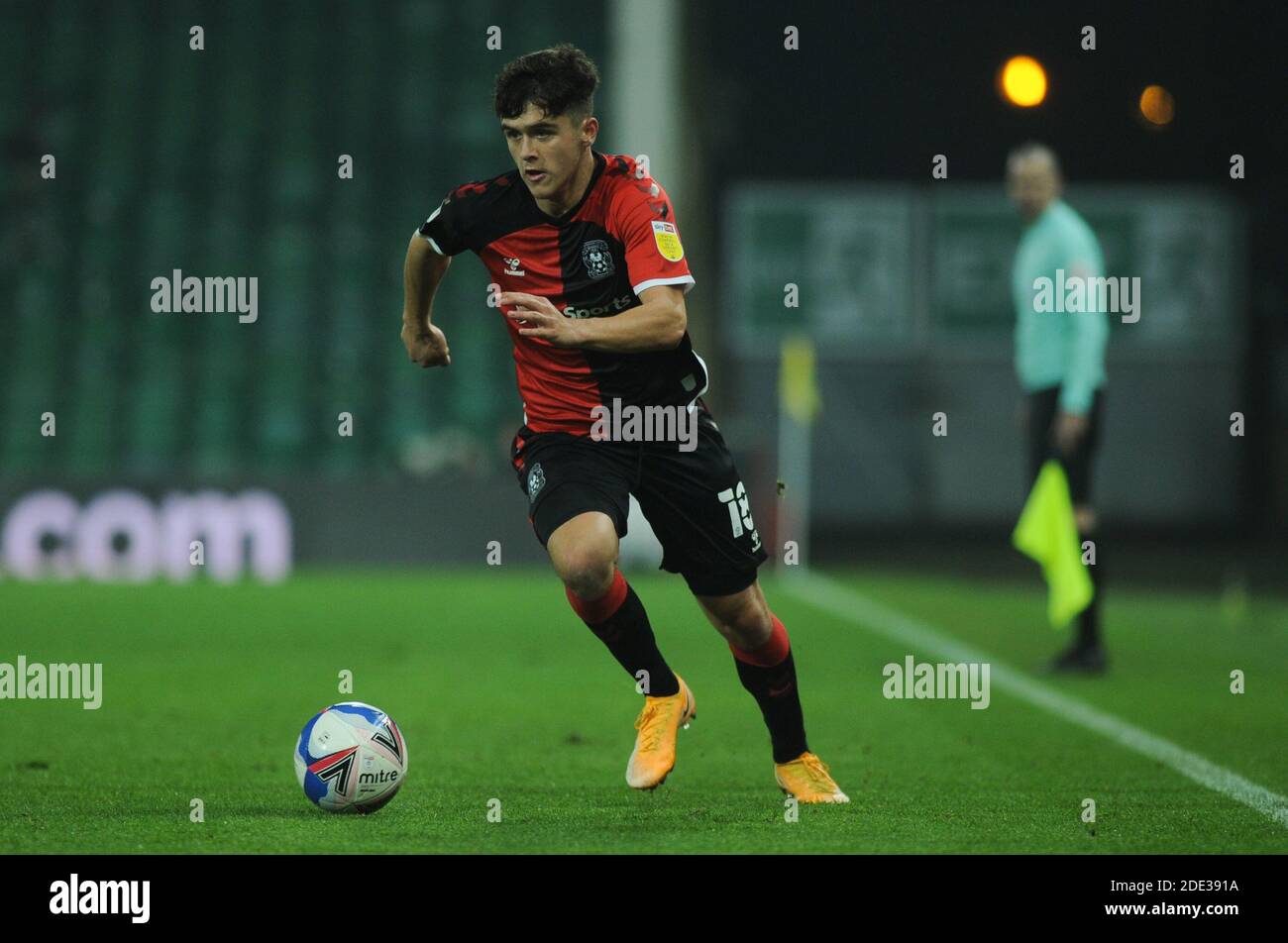Norwich, UK. Coventrys Ryan Giles during the Sky Bet Championship match between Norwich City and Coventry City at Carrow Road, Norwich on Saturday 28th November 2020. (Credit: Ben Pooley | MI News) Credit: MI News & Sport /Alamy Live News Stock Photo
