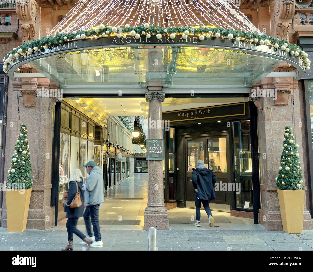 Glasgow, Scotland, UK, 28th November, 2020:  Argyle arcade empty full of closed shops on the style mile.  as the city centre reverted to it’s dystopian ghost town as many shops ans malls were shut  Credit: Gerard Ferry/Alamy Live News Stock Photo