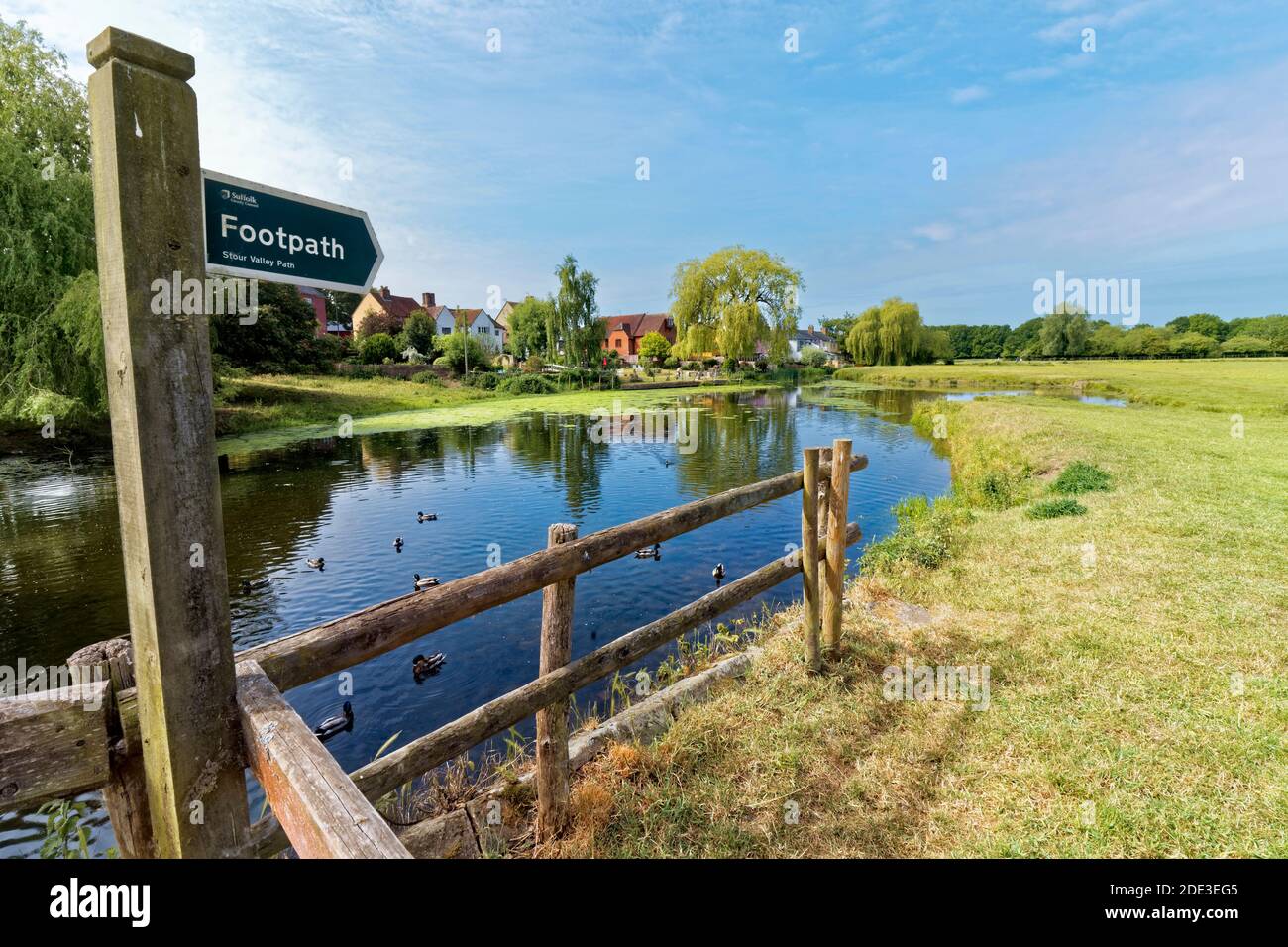 Footpath sign along the river Stour in Sudbury, Suffolk, England. Stock Photo