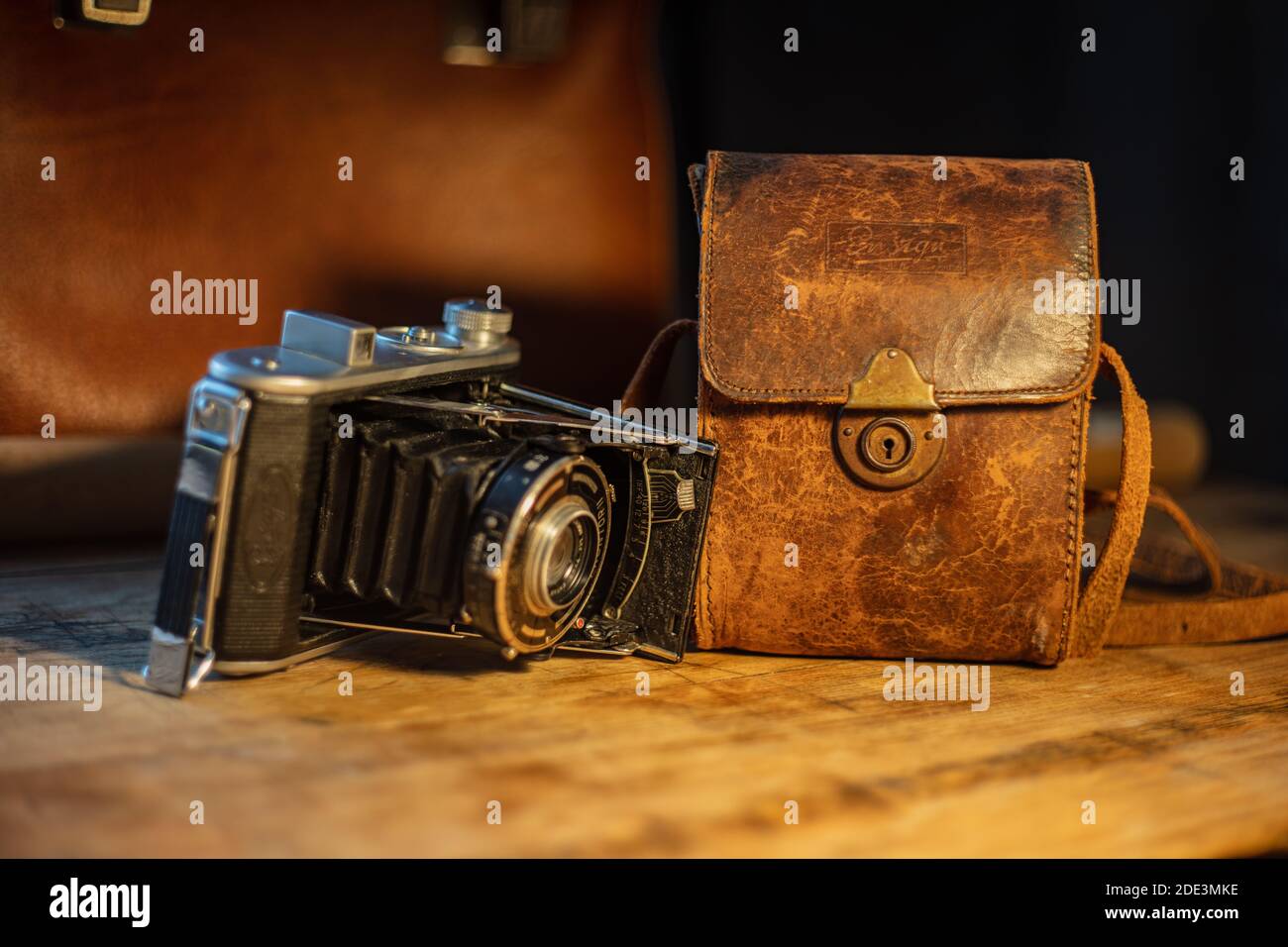 Vintage Ensign Prontor 2 Camera & Bag Stock Photo
