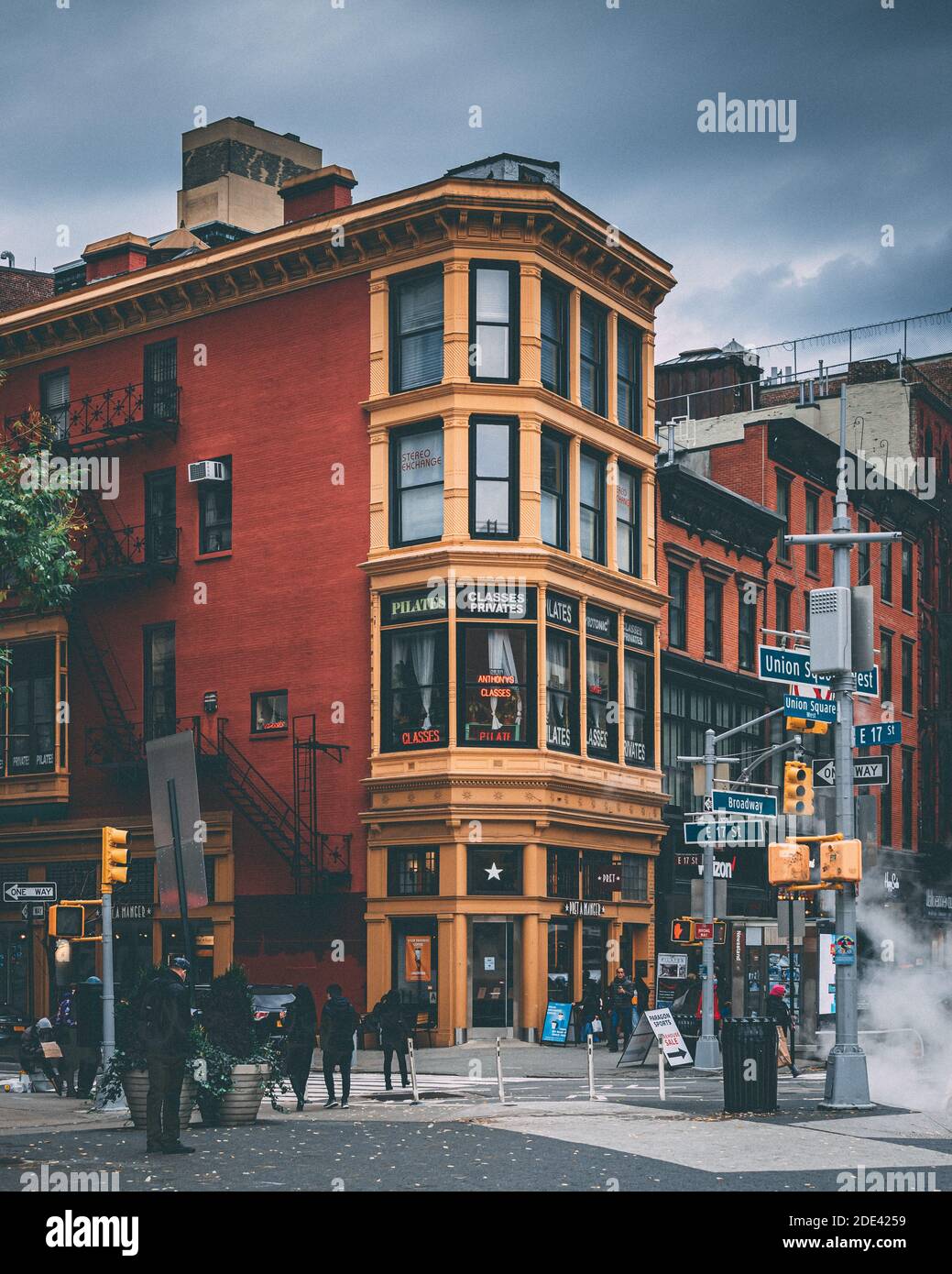 17th And Broadway