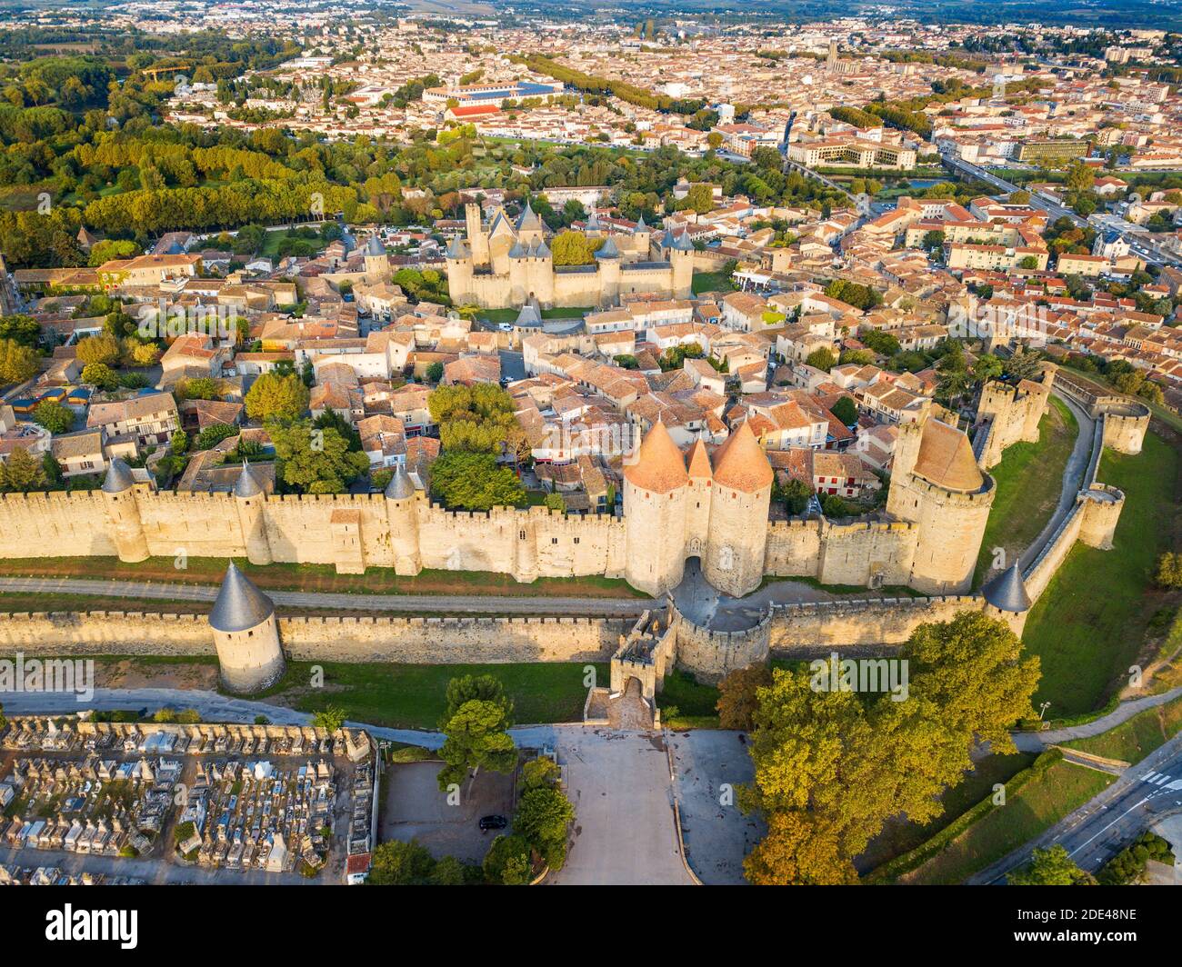 Carcassone medieval skyline hi-res stock photography and images - Alamy