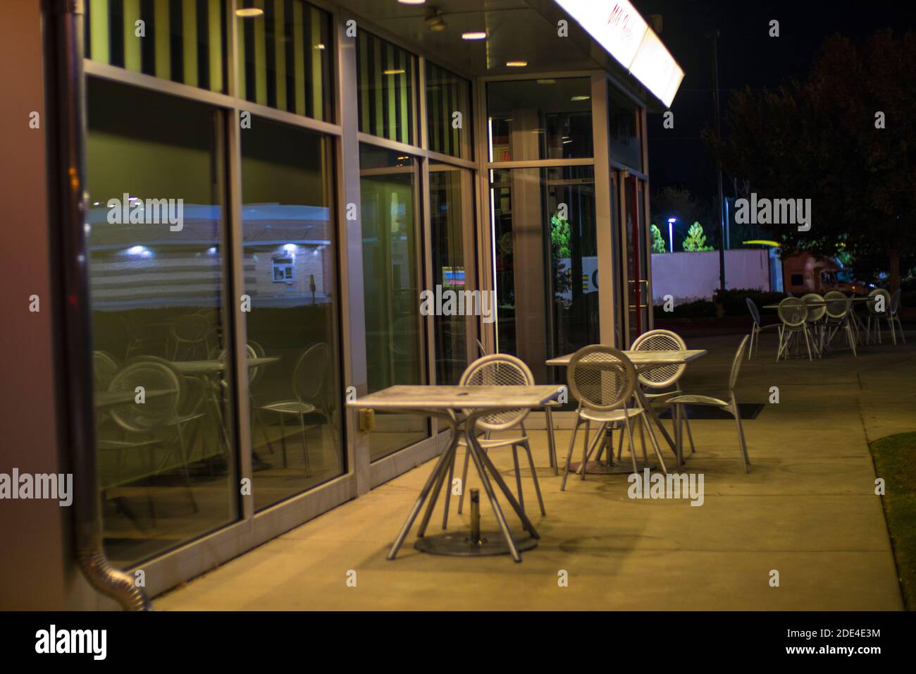 Augusta, Ga USA 11 23 20 Steak n Shake fast food restaurant at night