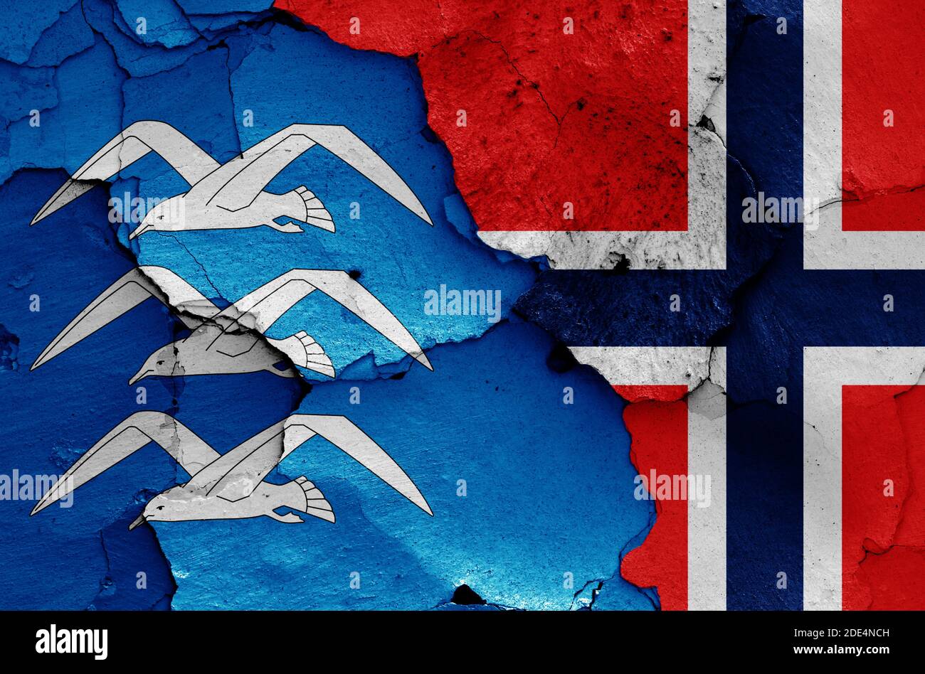 flags of Haugesund and Norway painted on cracked wall Stock Photo - Alamy
