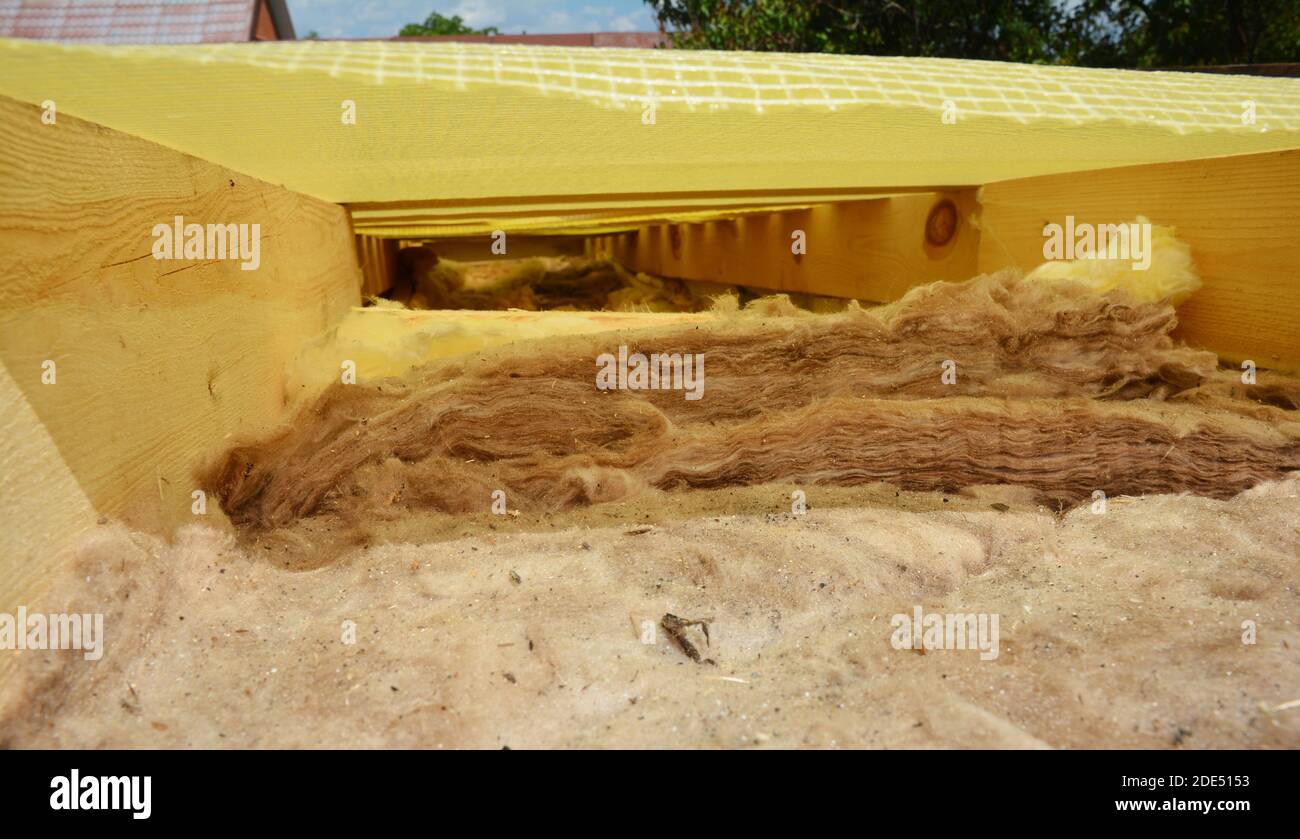 Mineral wool insulation layers, mineral wool insulation for attic