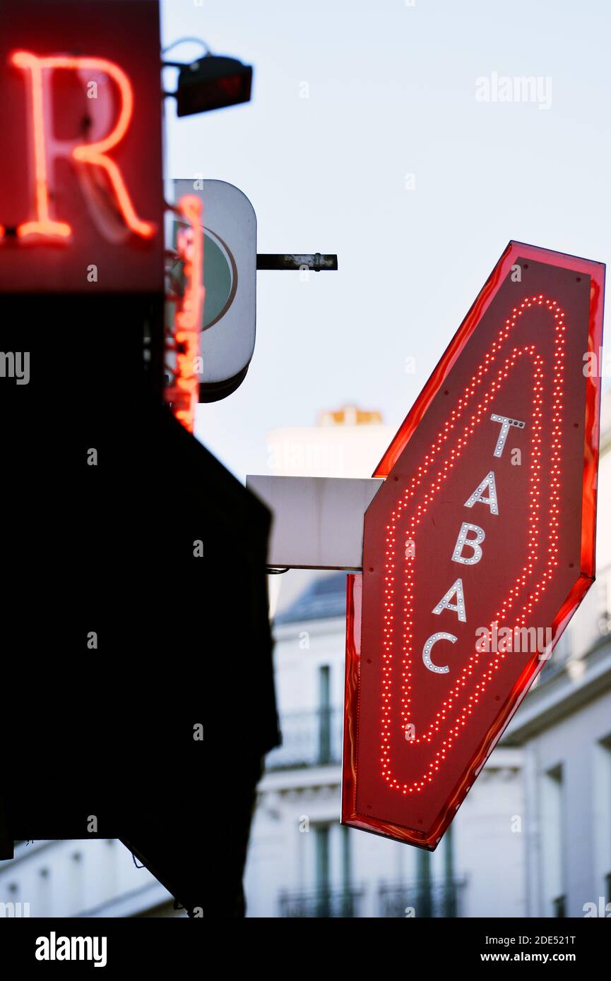 Tobacco shop sign - Street view - Paris - France Stock Photo