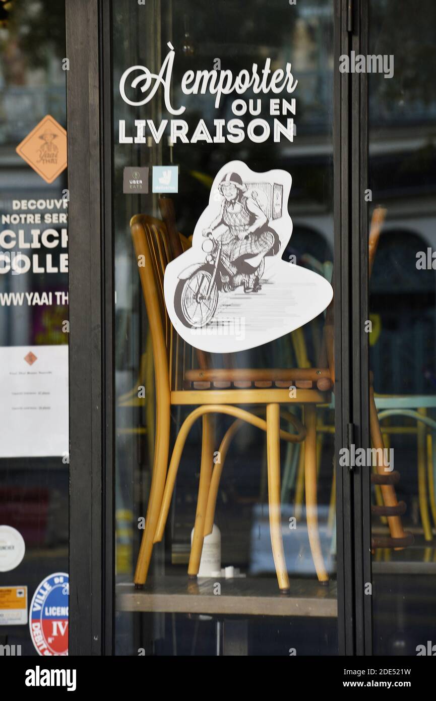 Take away food Click and collect Street view Paris France Stock