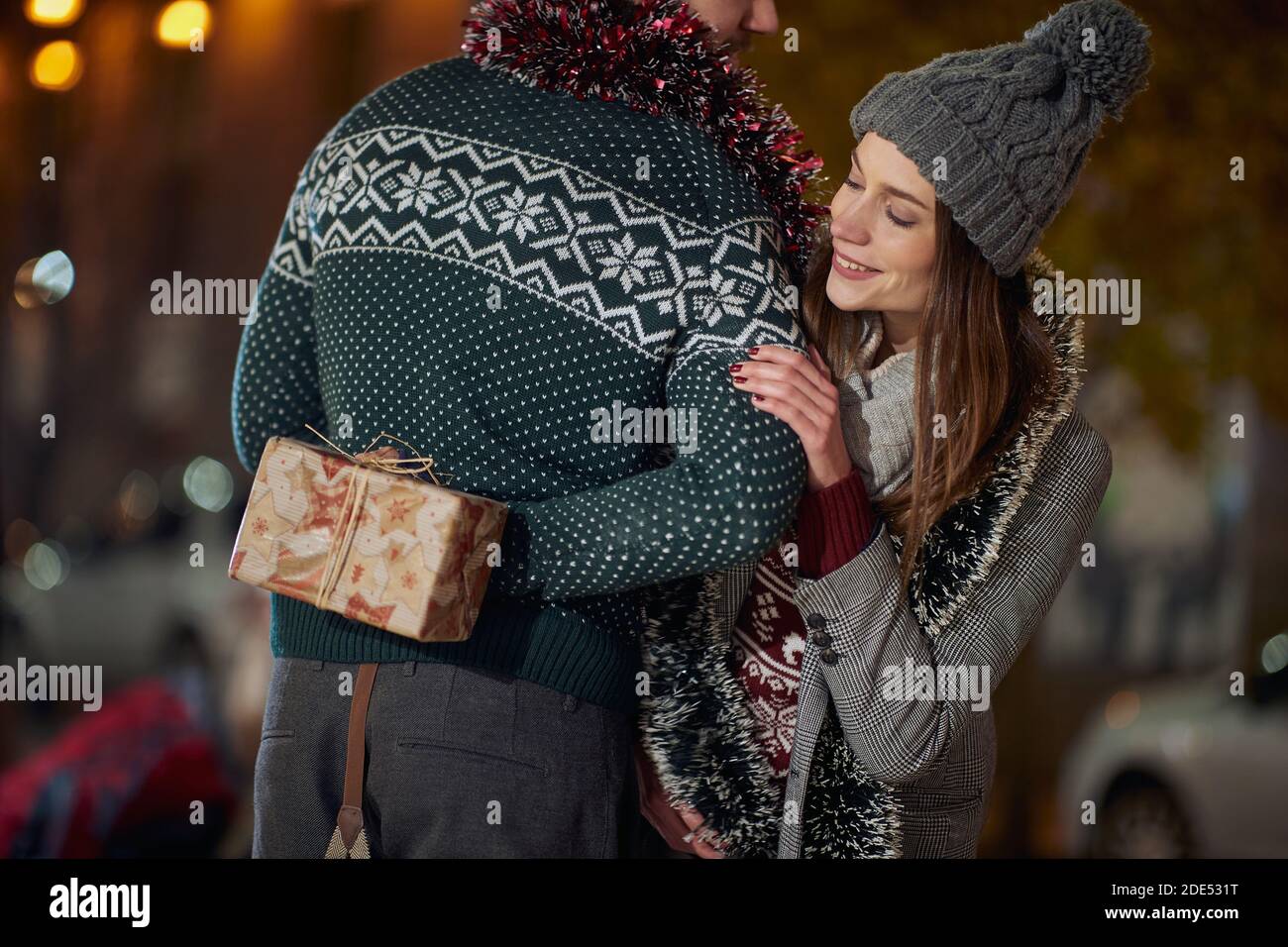 How to surprise boyfriend with holiday 2025