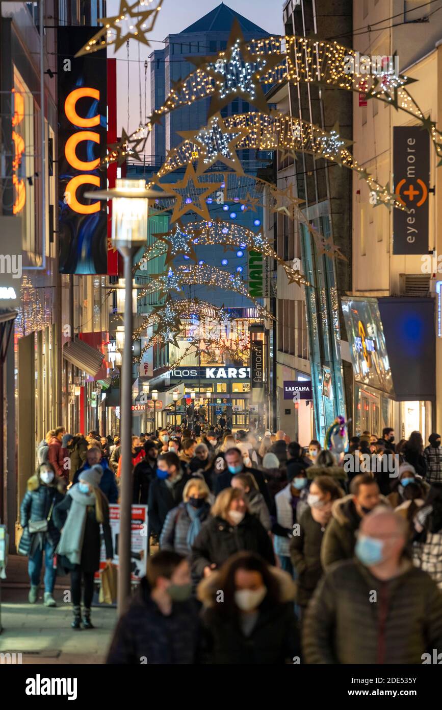 Pedestrian shopping zone hi-res stock photography and images - Page 2 -  Alamy