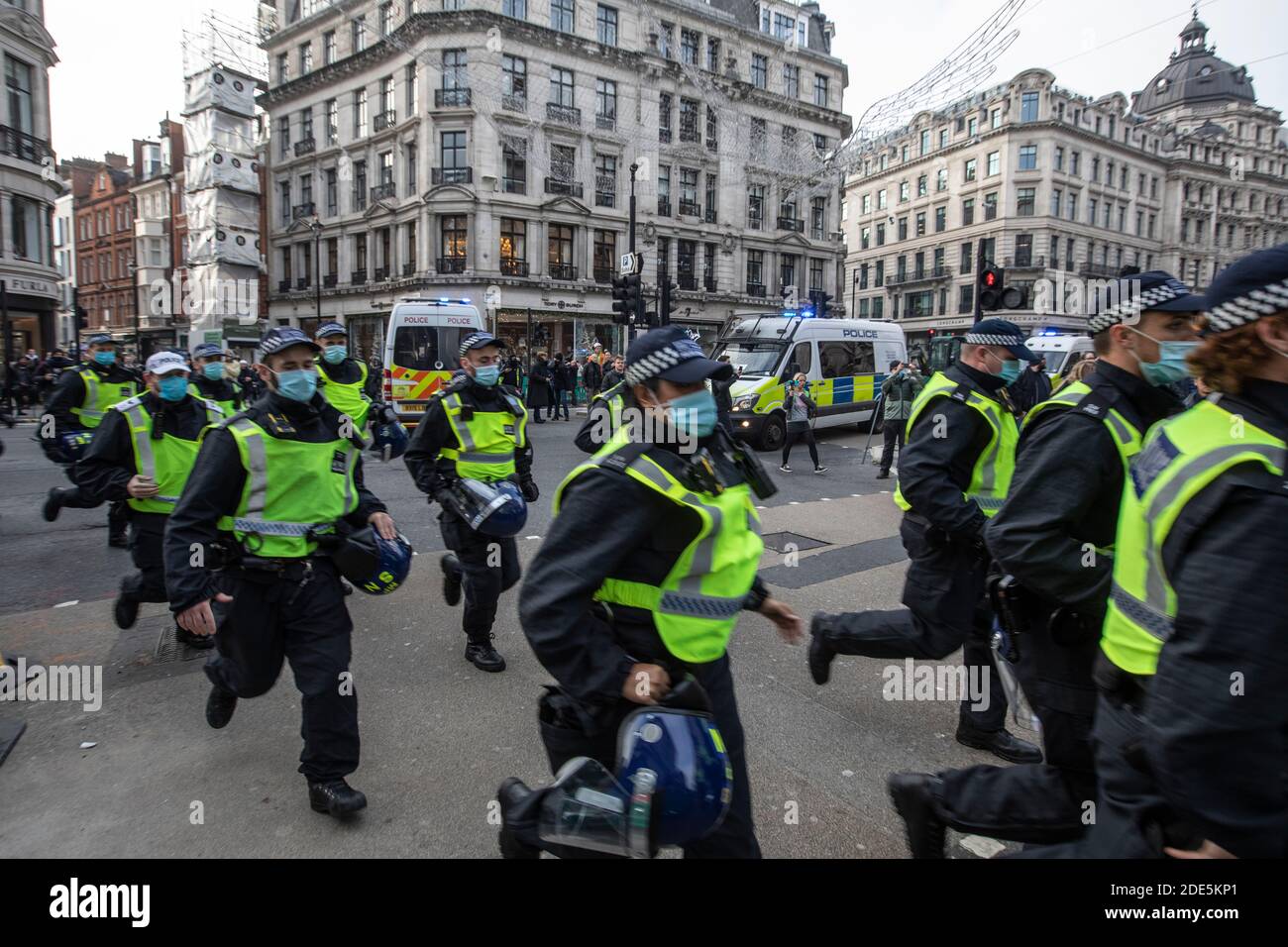Riot Police arrest over 150 protesters in Oxford Street during anti ...