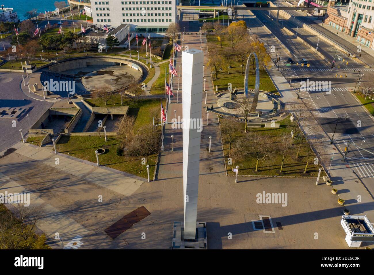 Detroit, United States. 29th Nov, 2020. Detroit, Michigan - A stainless steel monolith in Detroit's Hart Plaza. The monolith is a work of art called 'Pylon' by Isamu Noguchi. Credit: Jim West/Alamy Live News Stock Photo
