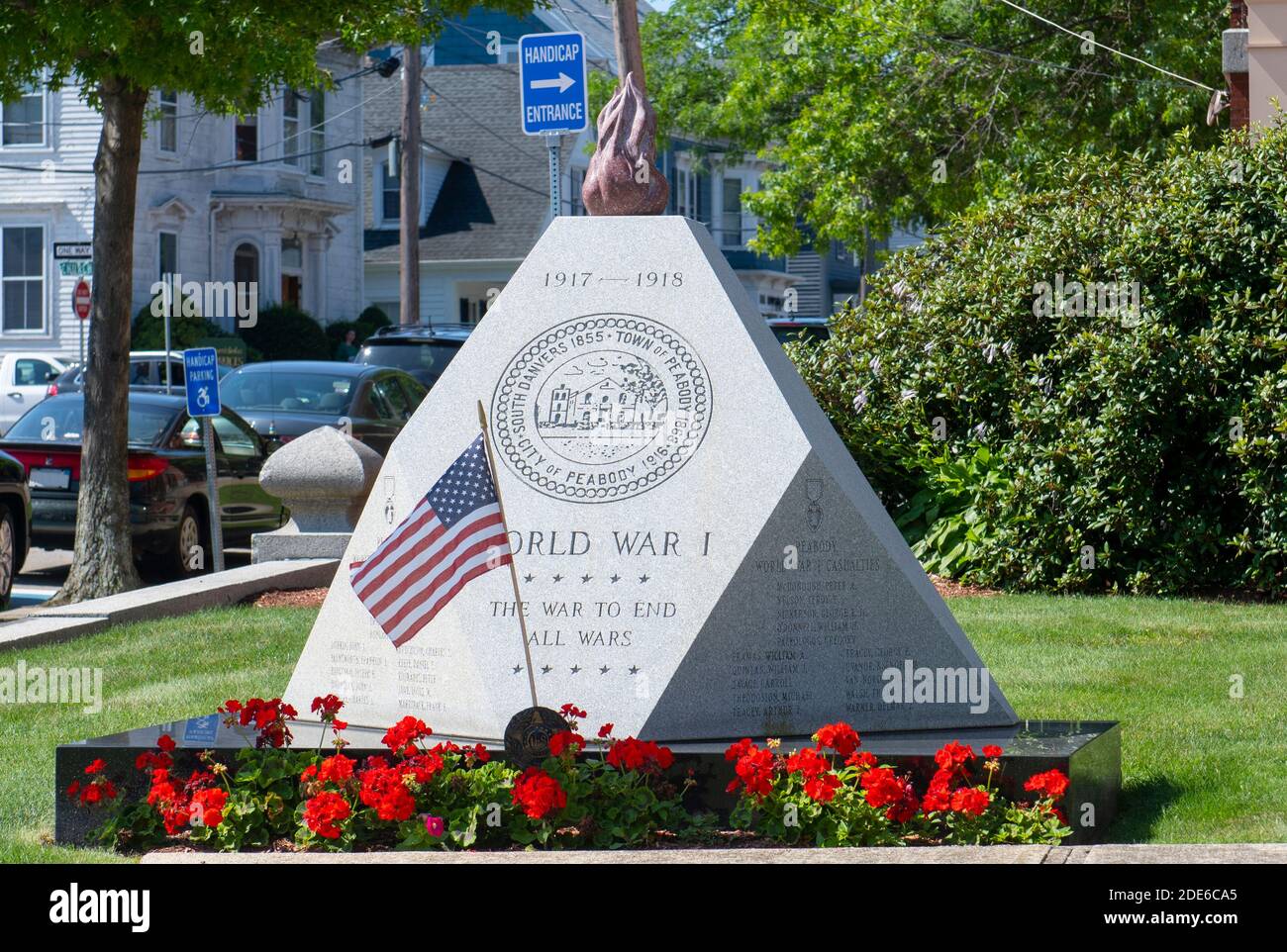 World War Korean War And Vietnam War Memorial Monument In Front Of City Hall In Downtown Peabody Massachuseets Ma Usa Stock Photo Alamy