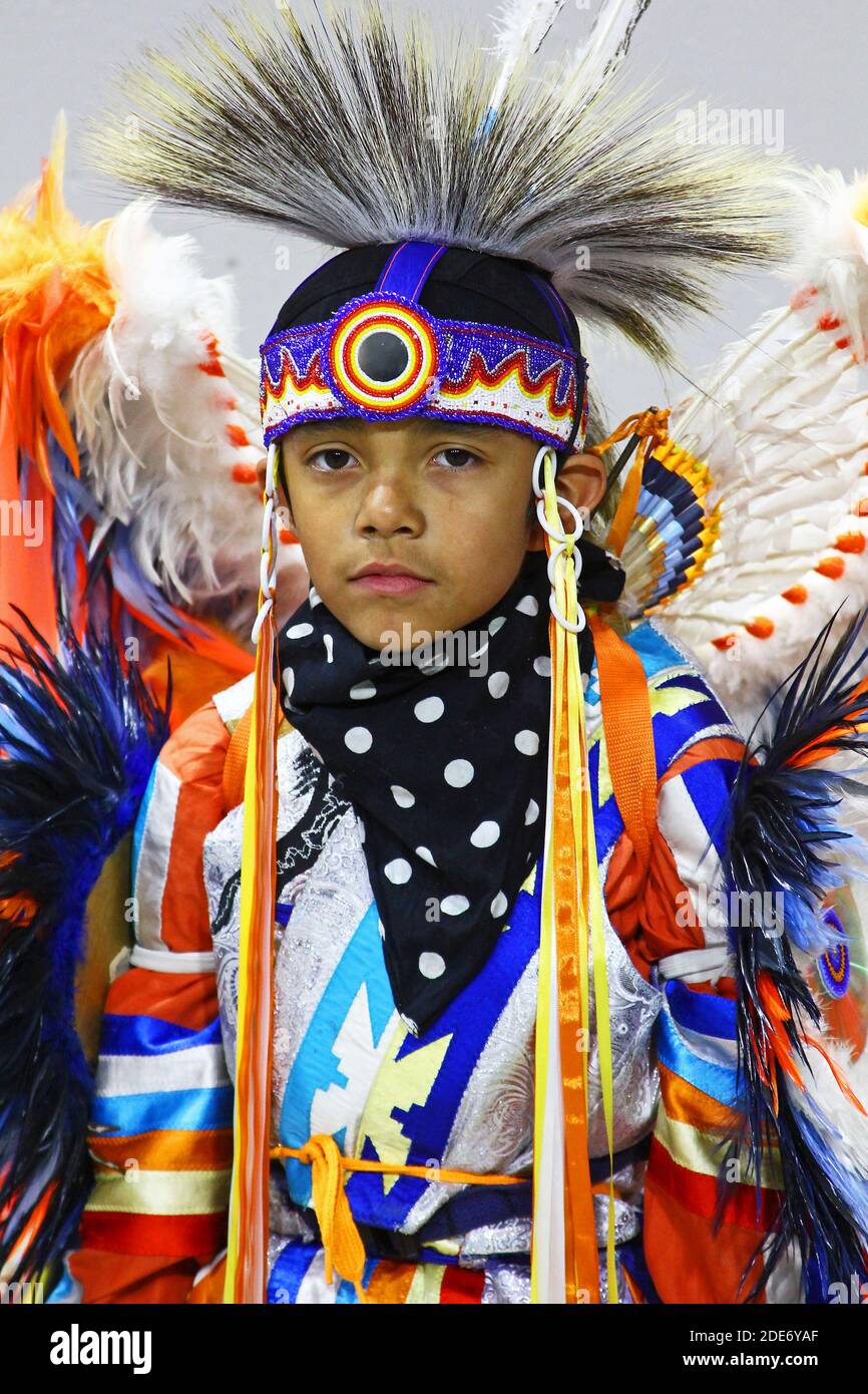 Young Native Boy In Full Regalia By Scarlett Images Photography | lupon ...