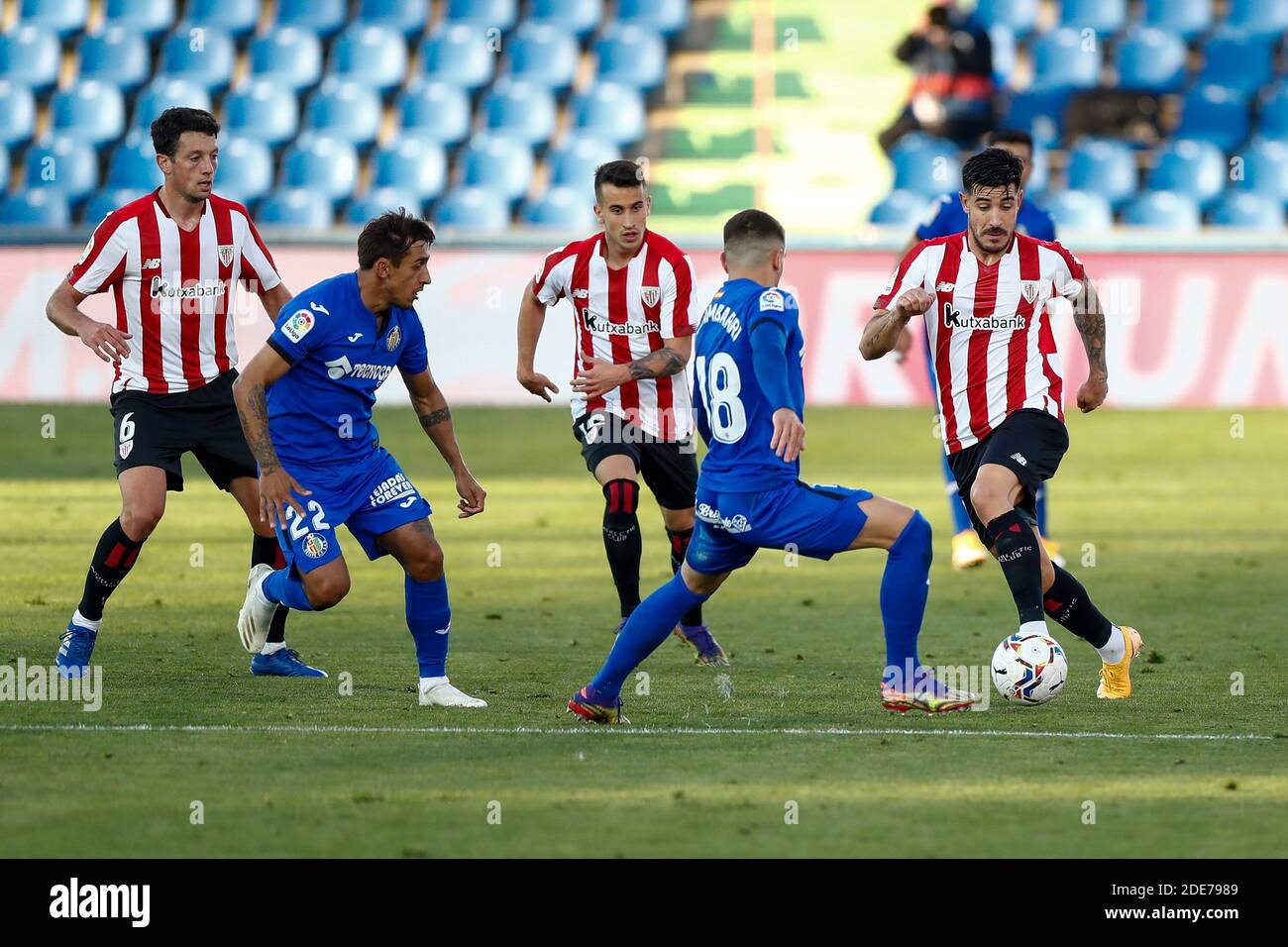 Yuri Berchiche of Athletic Club and Mauro Arambarri of Getafe in action during the Spanish championship La Liga football match between Getafe CF and Athletic Club de Bilbao on november 29, 2020 at Coliseum Alfonso Perez stadium in Getafe, Madrid, Spain - Photo Oscar J Barroso / Spain DPPI / DPPI / LM Stock Photo