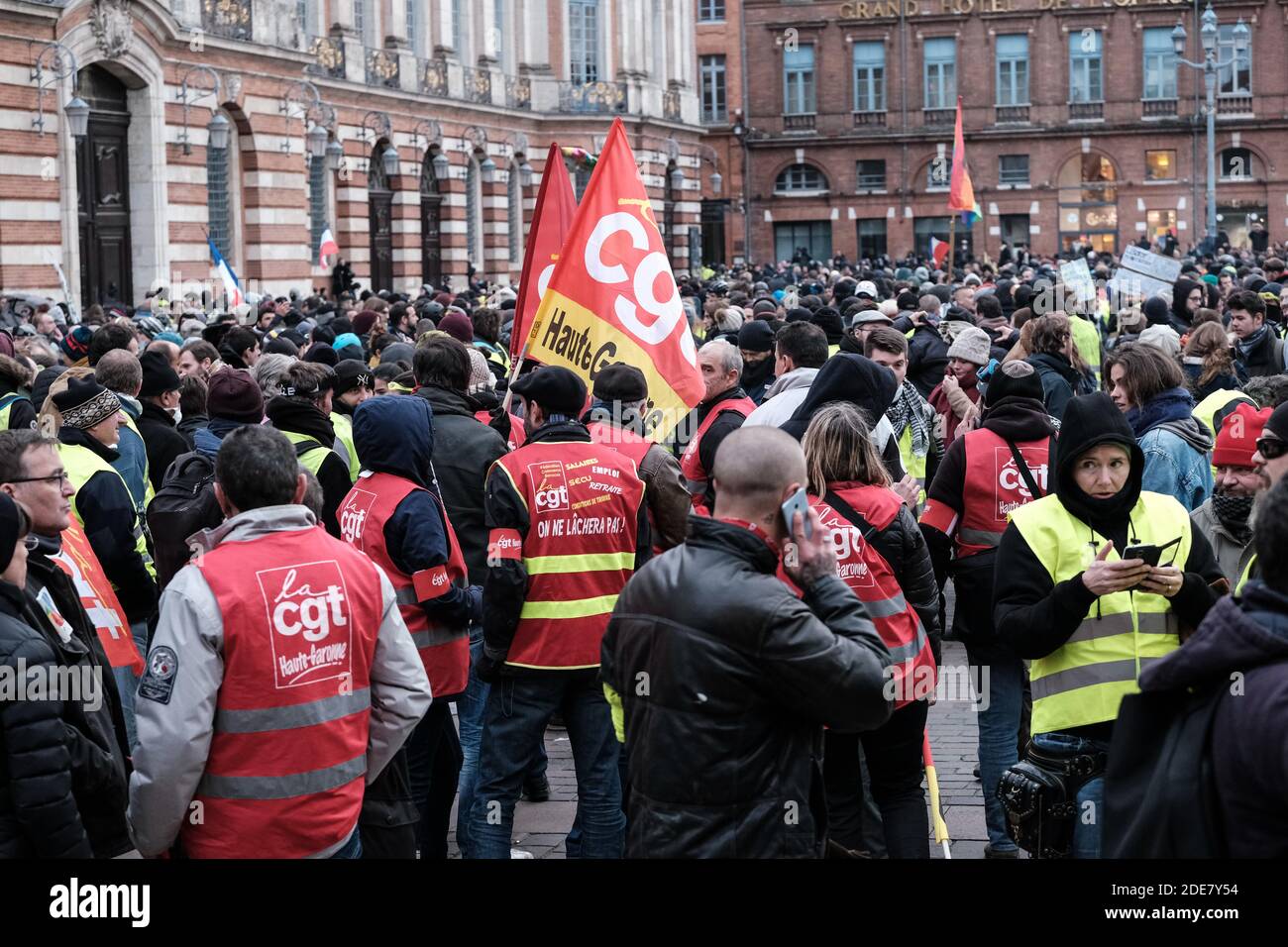 Left wing protesters france hi-res stock photography and images - Page 2 -  Alamy