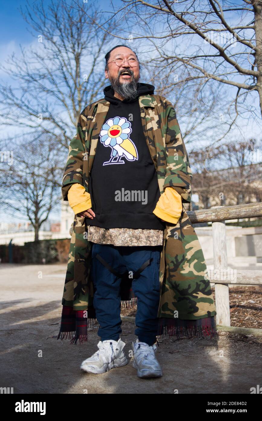 Artist, Takashi Murakami, smile after the Off White shows as part of  Menswear Fall/Winter 2019-2020 on January 16 in Paris, France. Photo by  Julie Sebadelha/ABACAPRESS.COM Stock Photo - Alamy