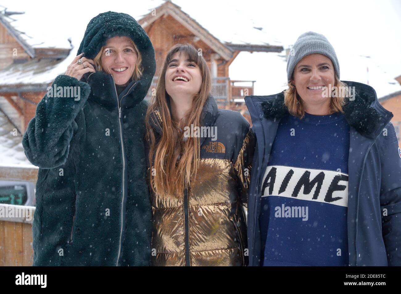 Sandrine Kiberlain Thais Alessandrin Lisa Azuelos Attending The Photocall Of The Movie Mon Bebe During The 22nd L Alpe D Huez Comedy Film Festival In L Alpe D Huez France On January 17 19 Photo By