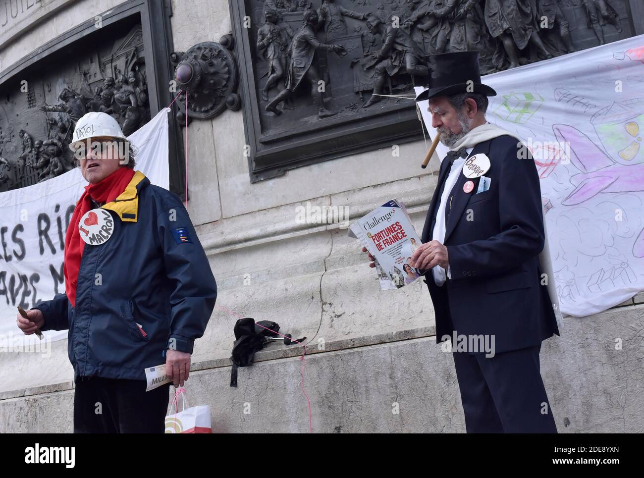 people-take-part-in-a-climate-rally-calling-on-authorities-to-take