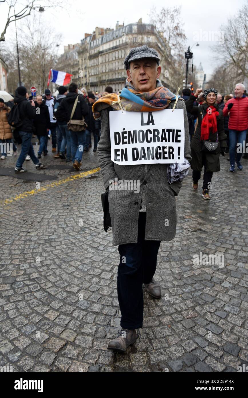 Page 7 - Bastille Manifestation High Resolution Stock Photography and  Images - Alamy
