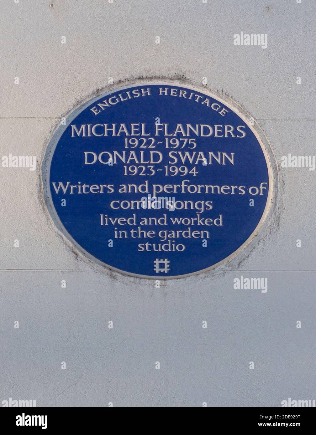 English Heritage Blue Plaque for the studio workplace of Michael Flanders (1922-1975) and Donald Swann (1923-1994); collaborators in comic songs. Stock Photo