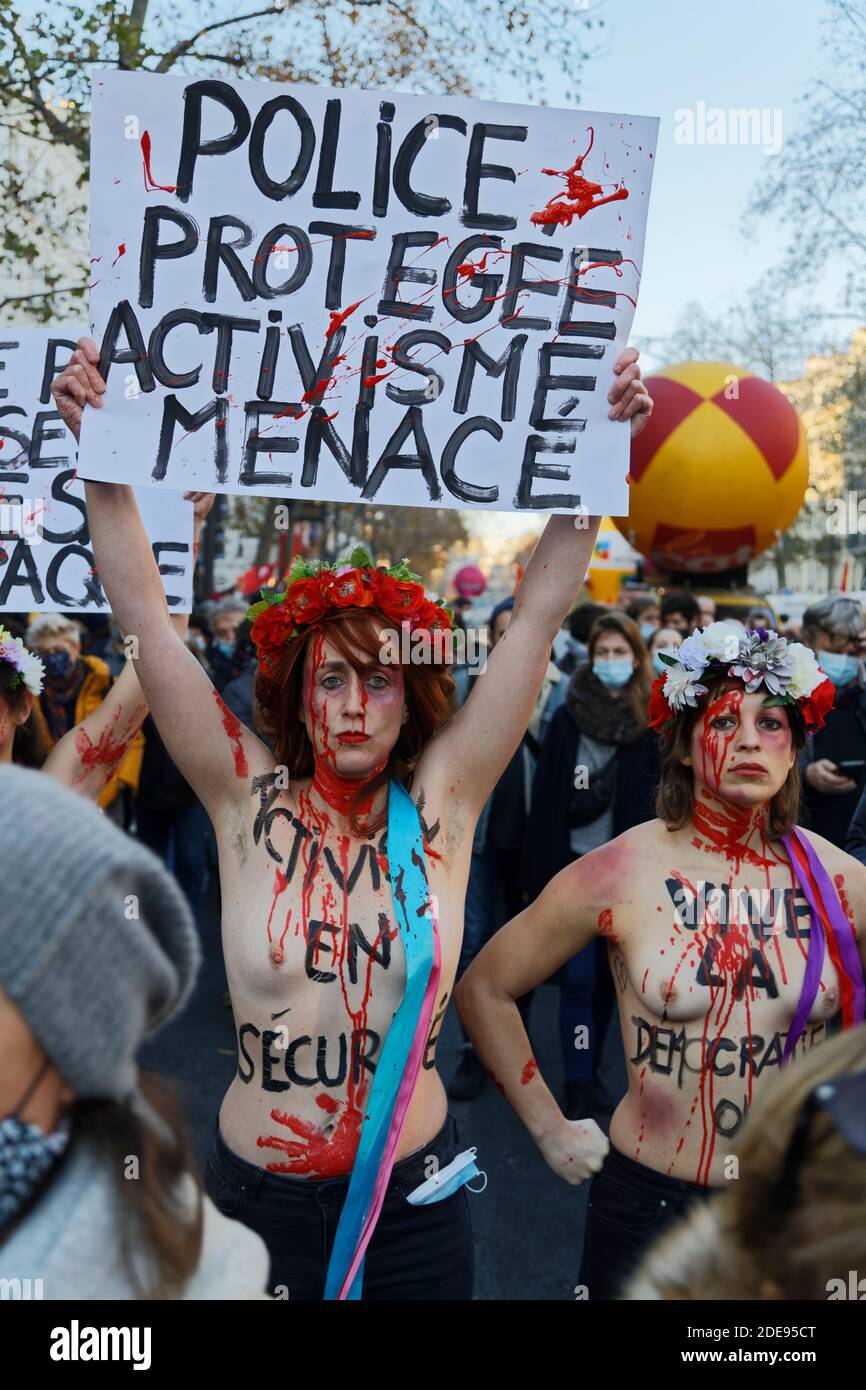 Paris, France. 28th Nov, 2020. Demonstration of opponents of the GLOBAL SECURITY law project on November 28, 2020 in Paris, France. Stock Photo