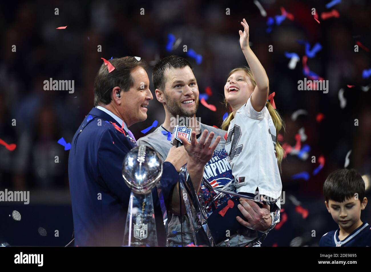 New England Patriots Quarterback Tom Brady With His Daughter Vivian Lake Won His 6th Super Bowl 9152