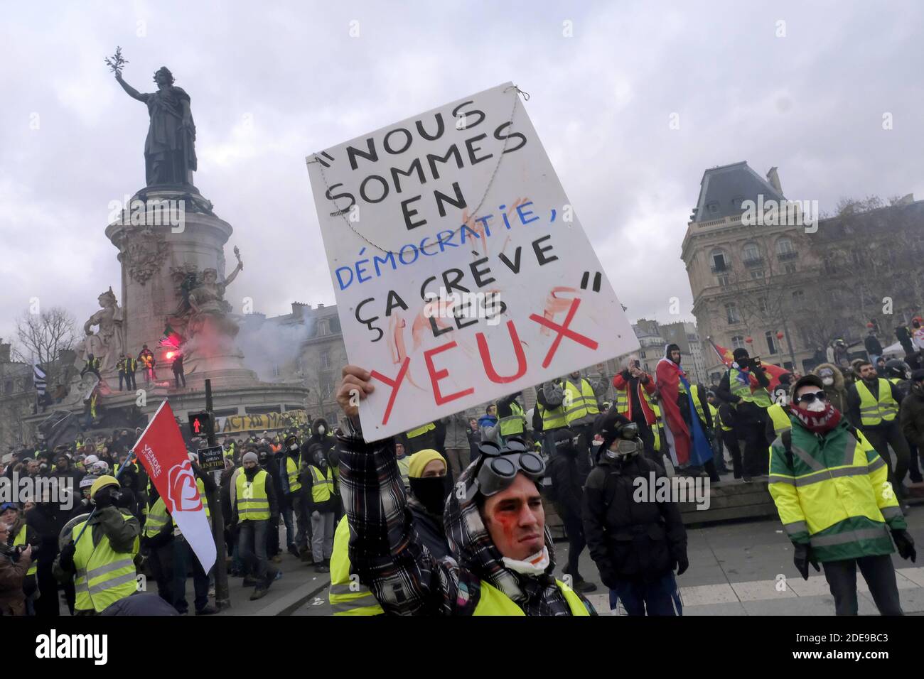 The 'Yellow Vest' (Gilets Jaunes) movement called for a peaceful protest  against police violence toward participants of the last three months  demonstrations in France and for the ban of the use by