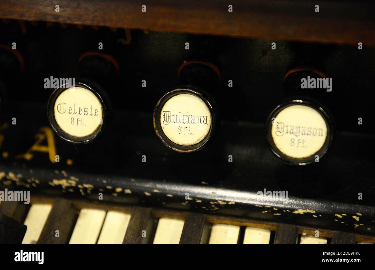 Harmonium keyboard hires stock photography and images Alamy