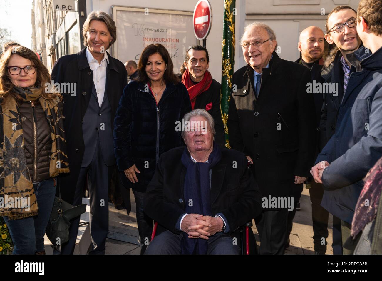 Anne Hidalgo (C.), Mayor of Paris, unveils a wall fresco from a artwork of artist Jean-Jacques Sempe (C. sitting) in presence of the artist, Jacques Aidenbaum (R.), Mayor of the 3rd District, Jean Jacques Decaux (L.), chairman of JC Decaux and director and Jean Marie Havan (C. Standing) artist who painted the wall, at the crossing of Boulevard des Filles du Calvaire and Rue Froissard, 3rd District of Paris, France, Febuary 16th, 2019. Photo by Daniel Derajinski/ABACAPRESS.COM Stock Photo