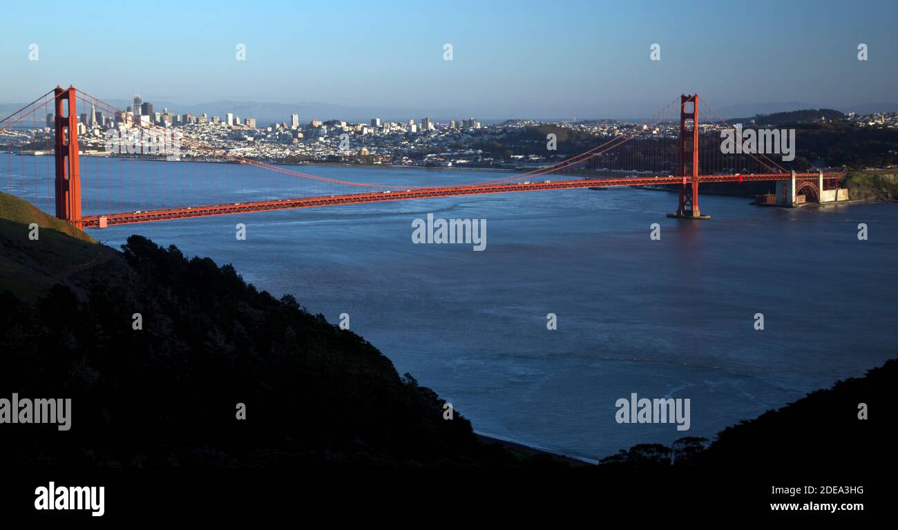 Views Of The Golden Gate Bridge From Slacker Hill Stock Photo Alamy