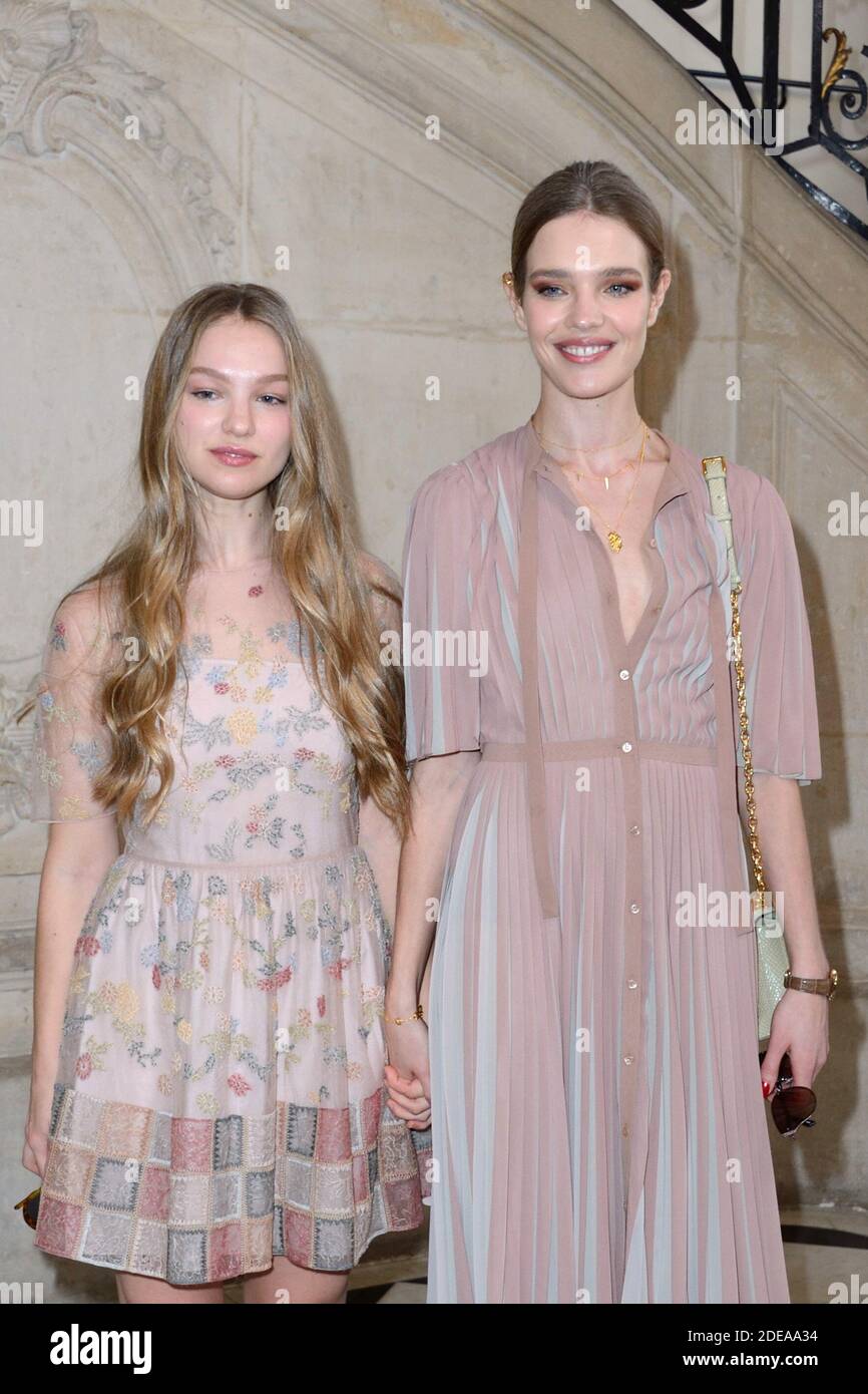 Rus qiz oladi becerdin qattiq ichida eshak va ogiz Pamela Andersen jinsiy aloqa